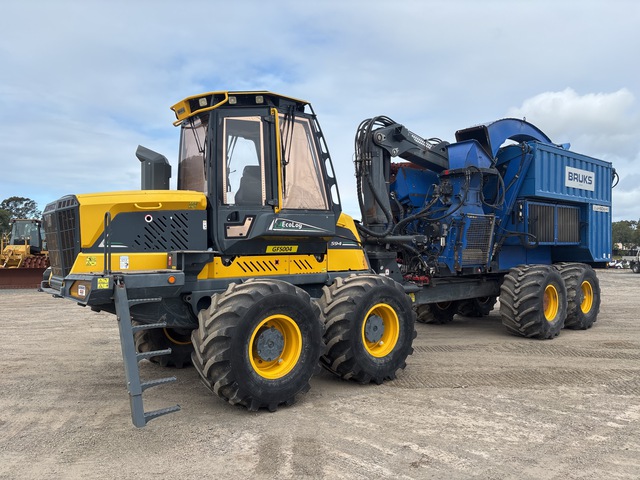 2021 Bruks 806 STC on 2021 Ecolog 594F Log Forwarder Chipper