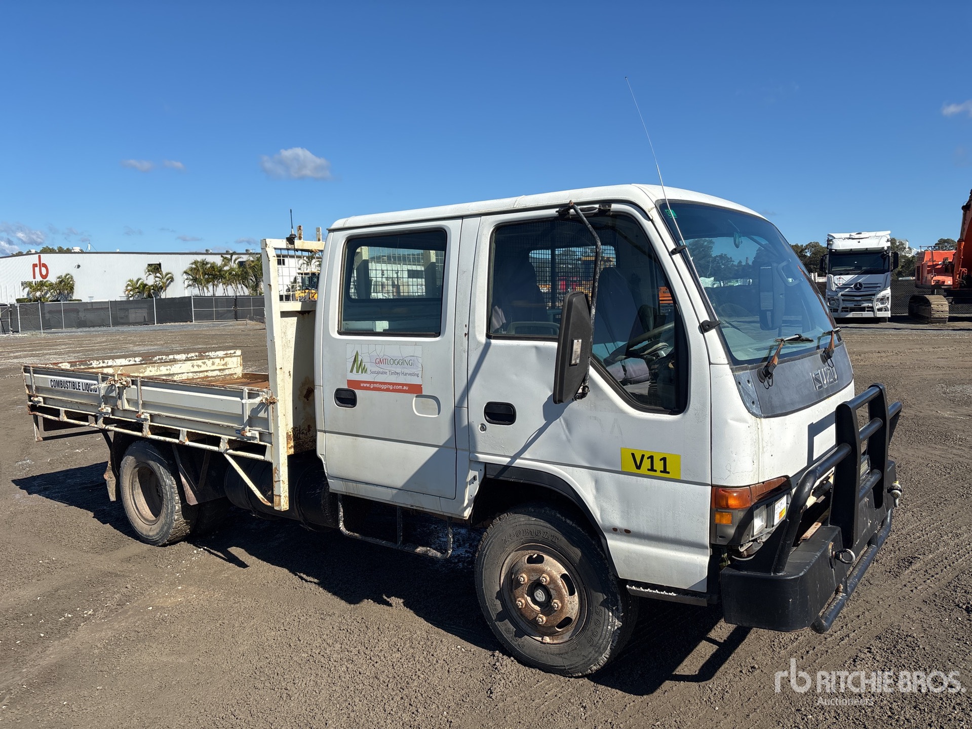 Photo of a 1998 Isuzu NPR 350