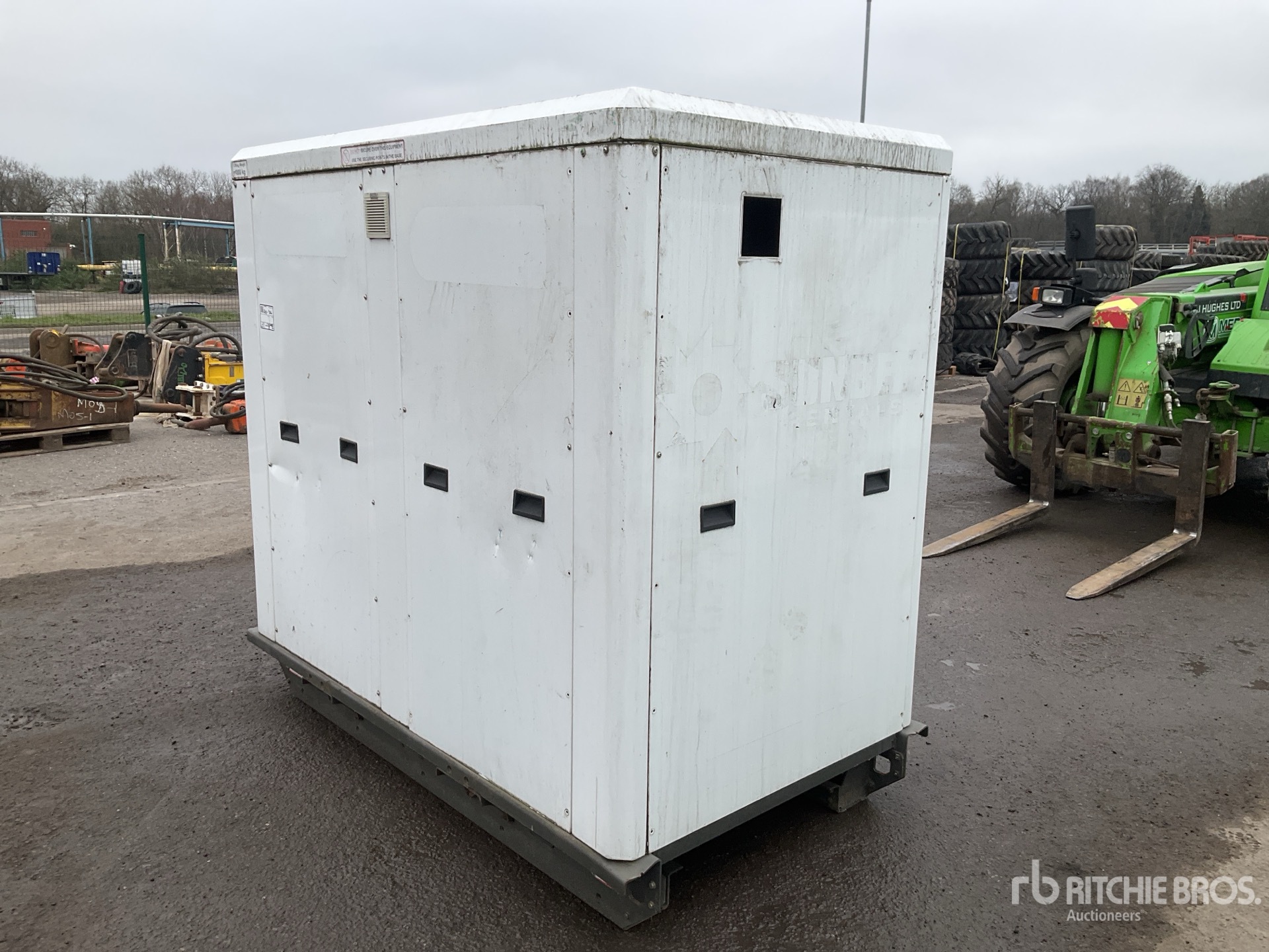 General Appearance with Picture, Right Front Corner