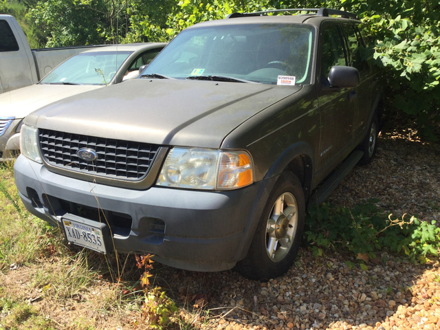 2005 Ford Explorer XLS SUV 2005 Ford Explorer XLS SUV