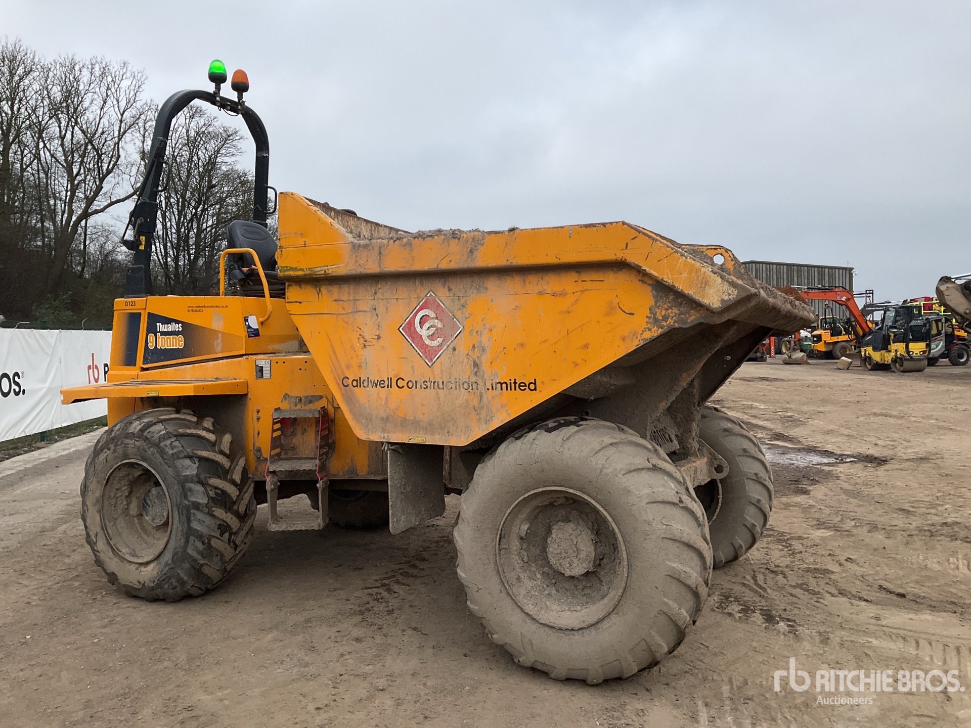 General Appearance with Picture, Right Front Corner