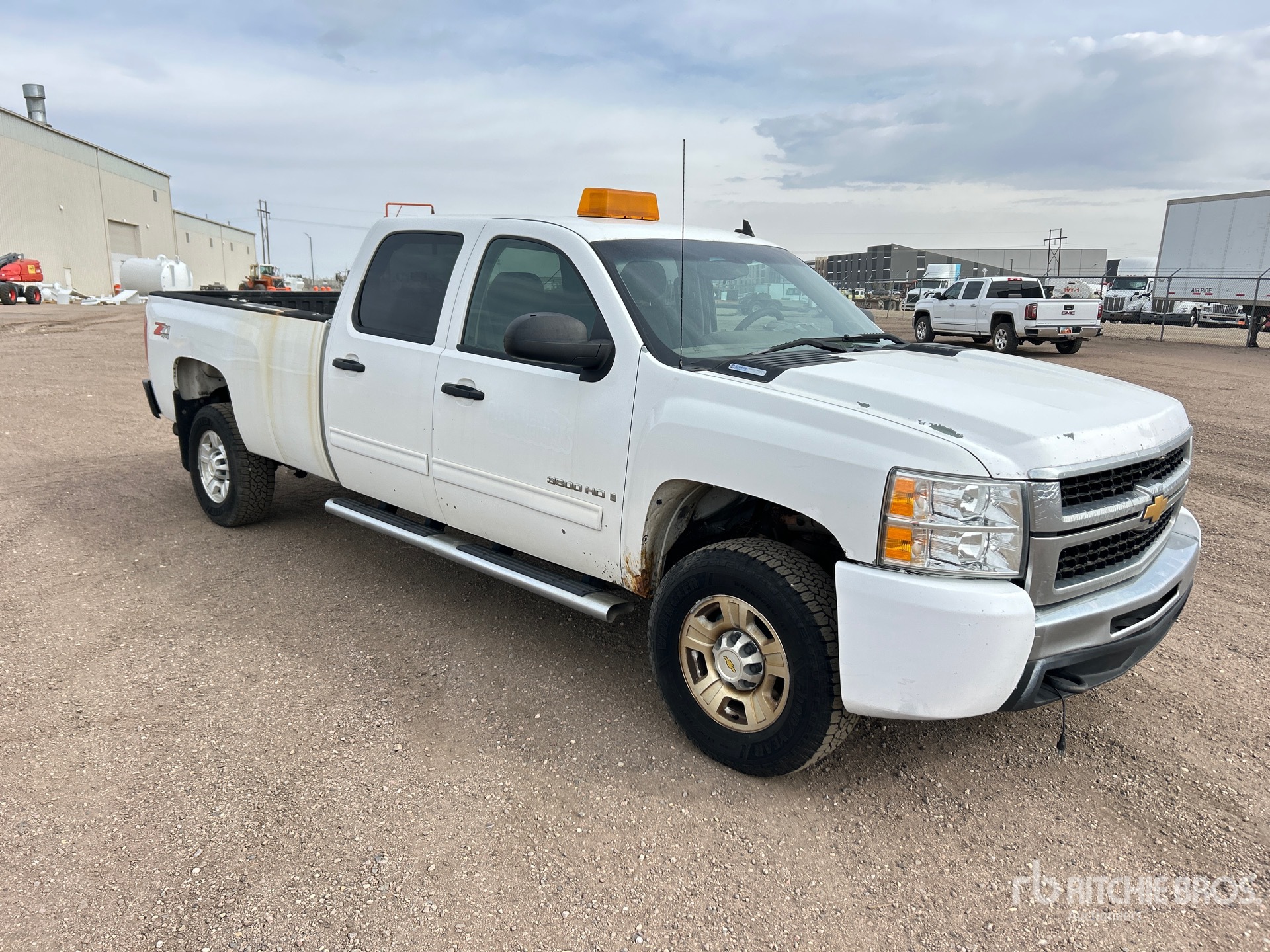 General Appearance with Image, coin avant droit