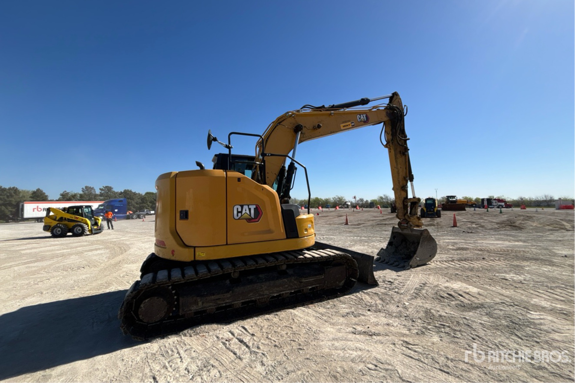 2023 Caterpillar 315