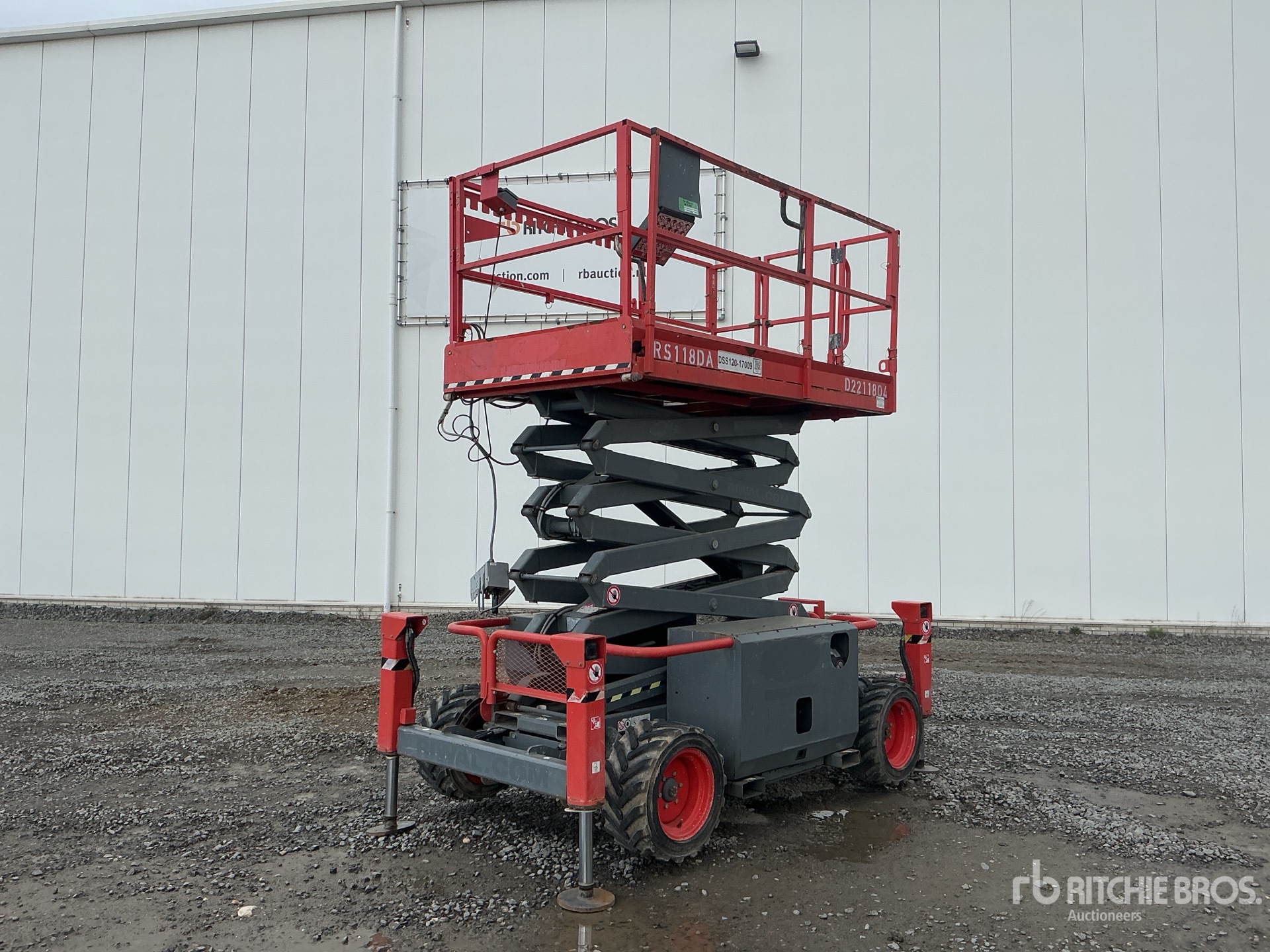 General Appearance with Picture, Left Front Corner