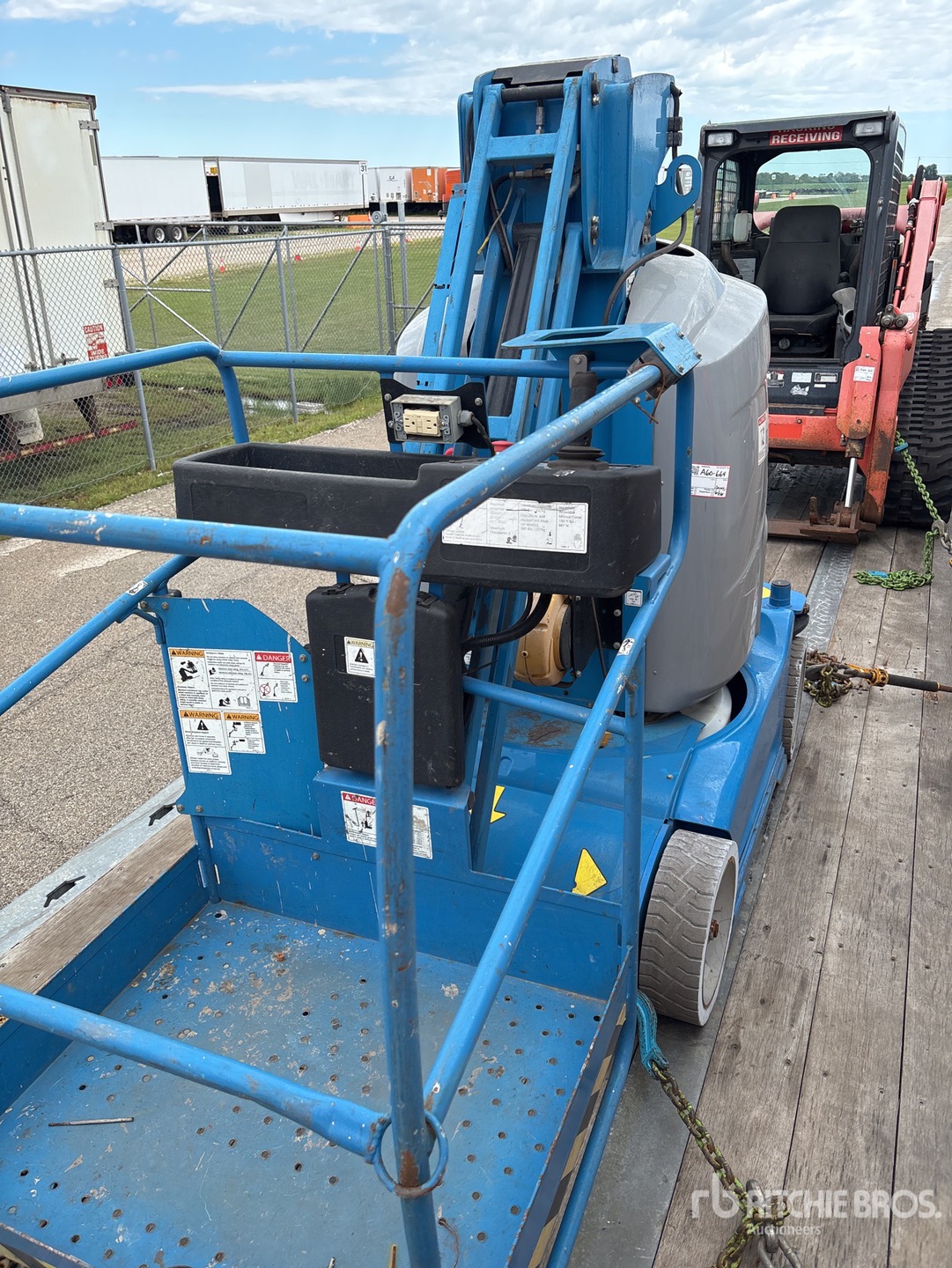 Photo of a 2018 Genie GR26J