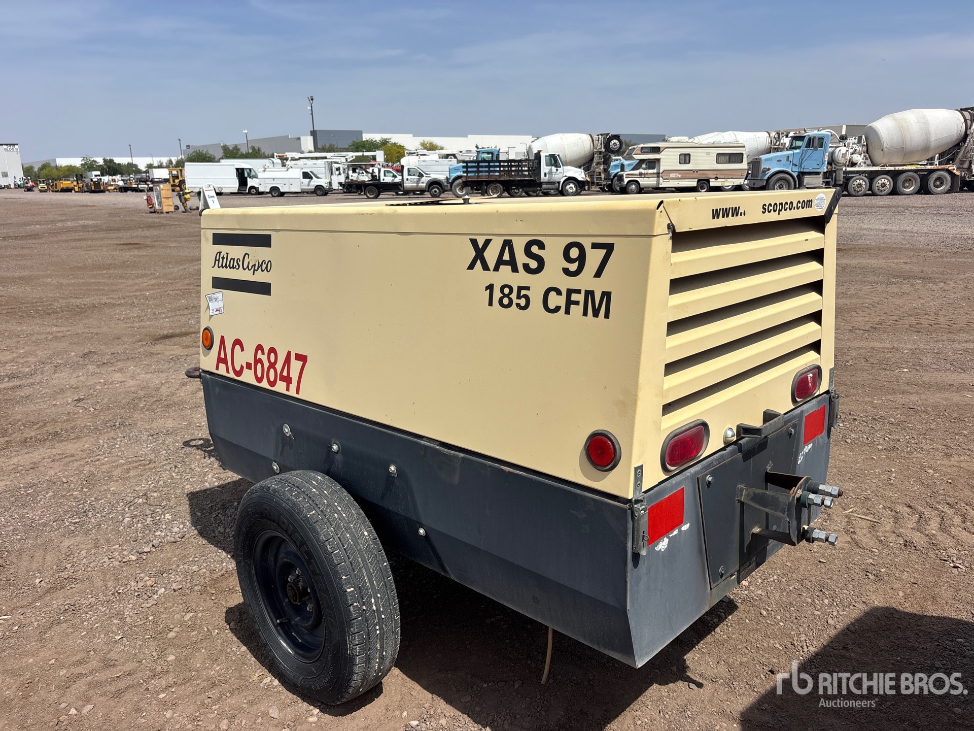 General Appearance with Imagen: esquina trasera izquierda