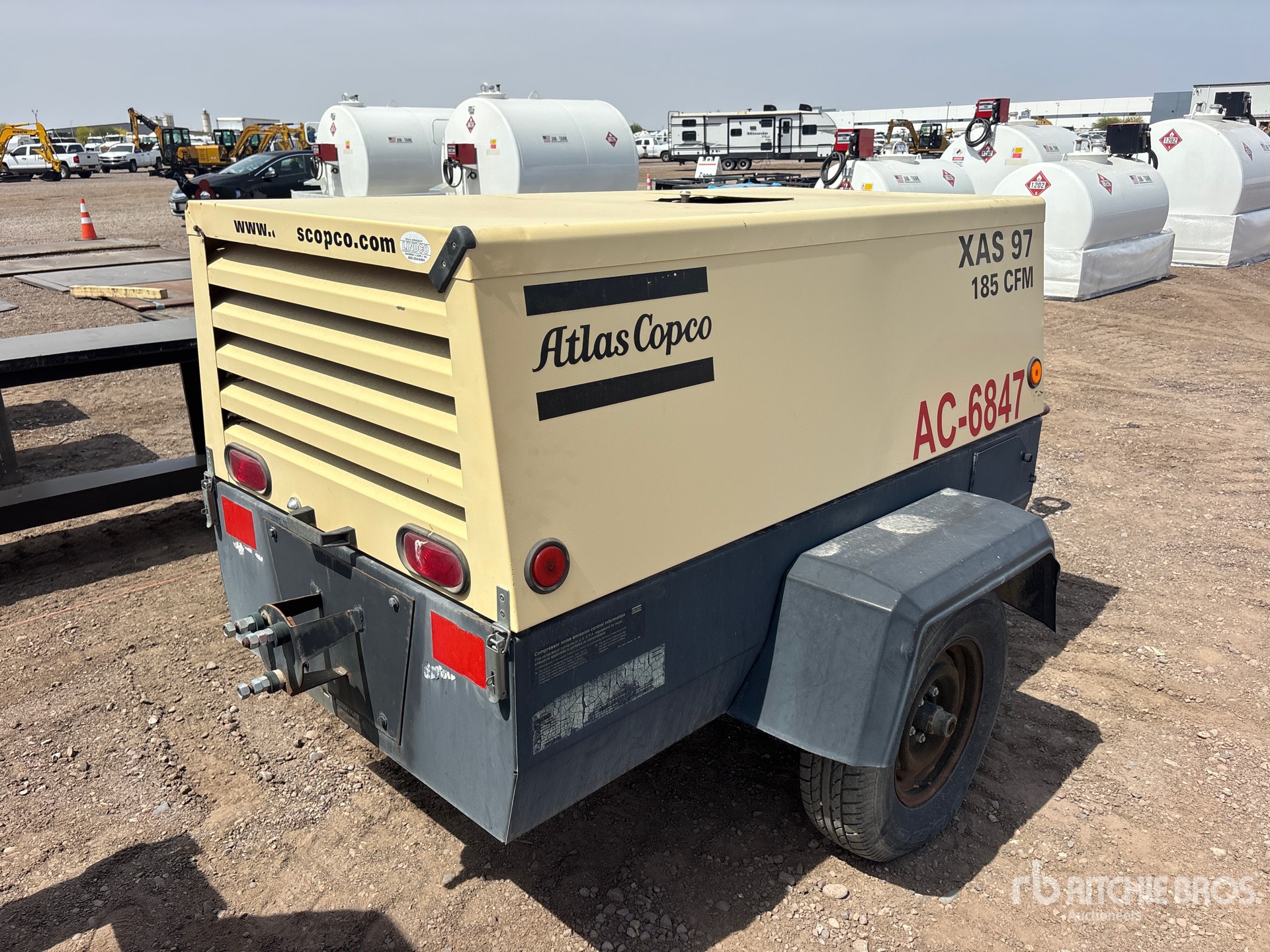 General Appearance with Imagen: esquina trasera derecha