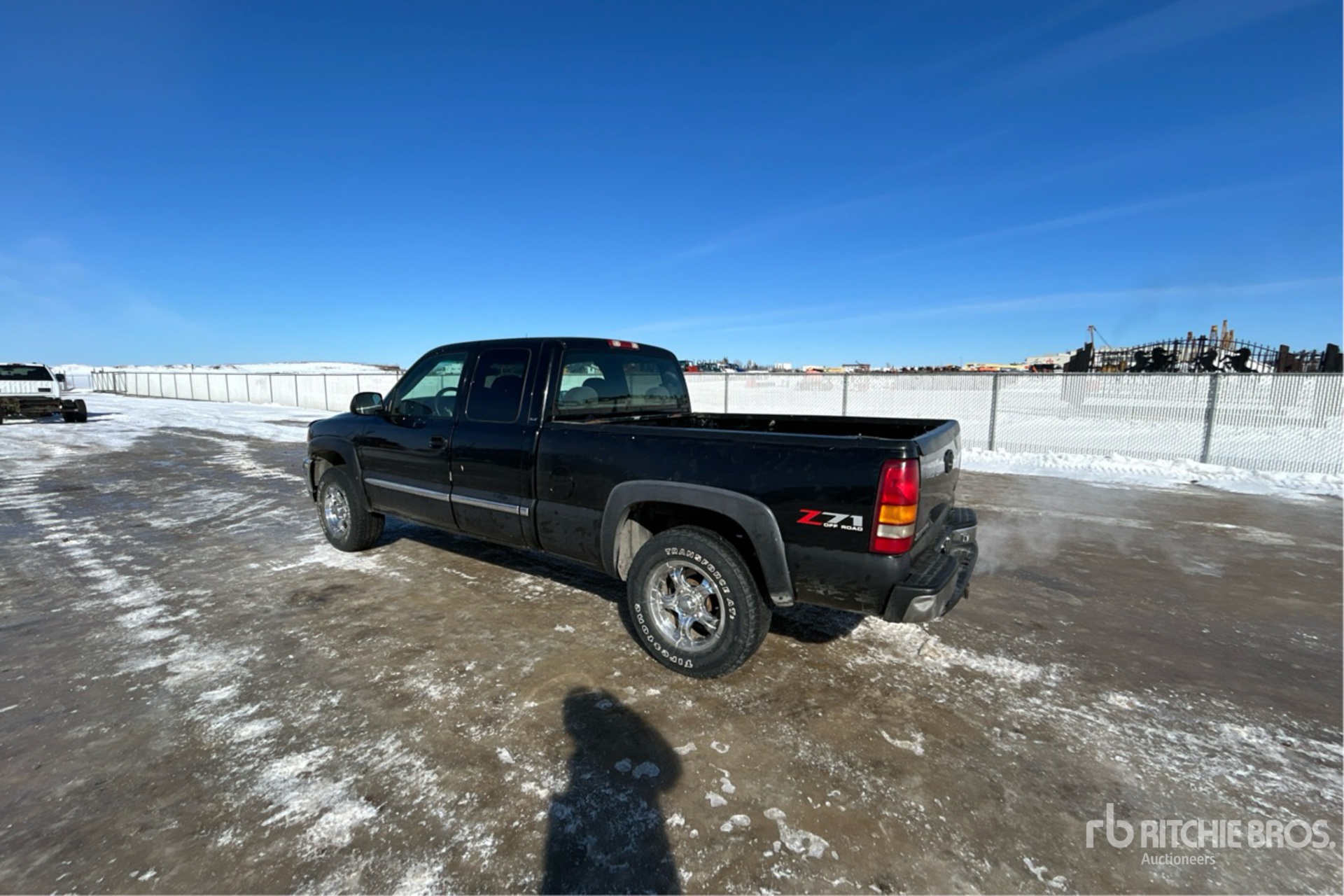 General Appearance with Foto, angolo posteriore sinistro