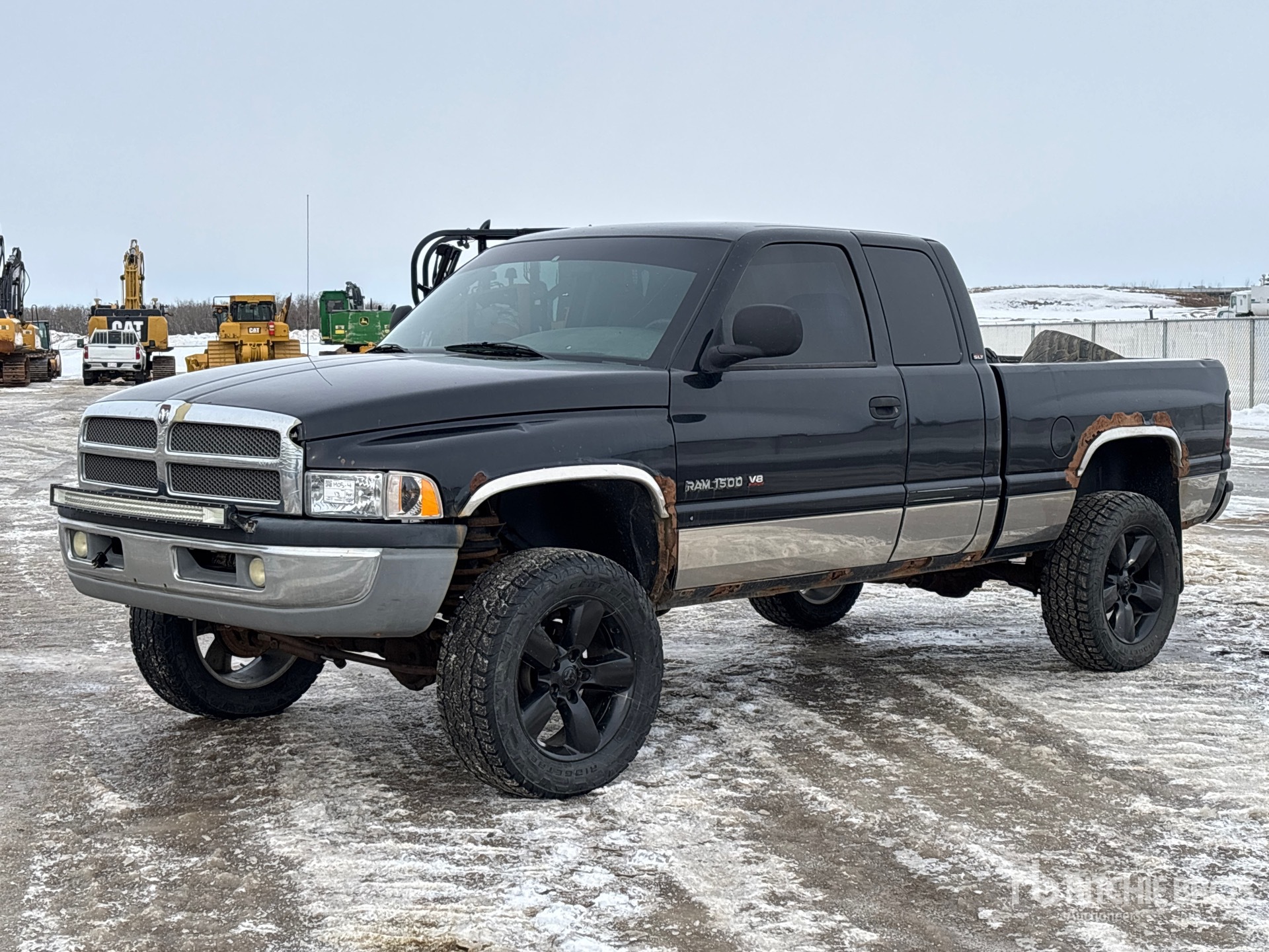 General Appearance with Picture, Left Front Corner