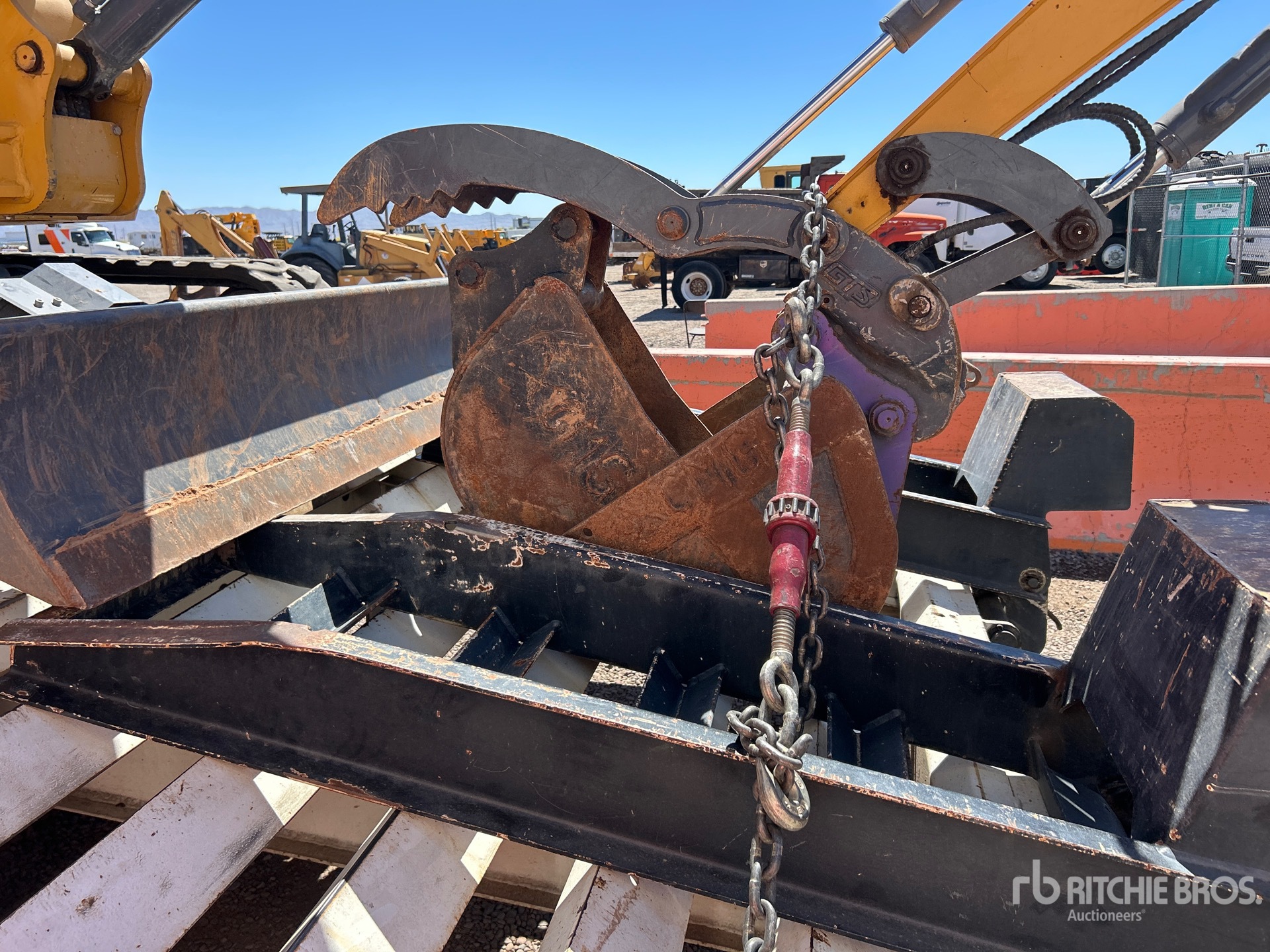 General Appearance with Featured Photo