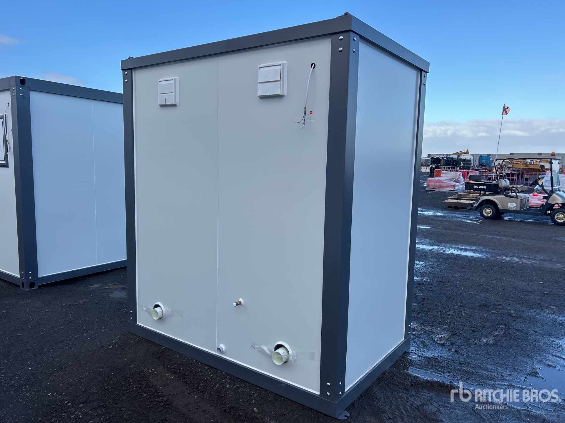 General Appearance with Picture, Right Rear Corner