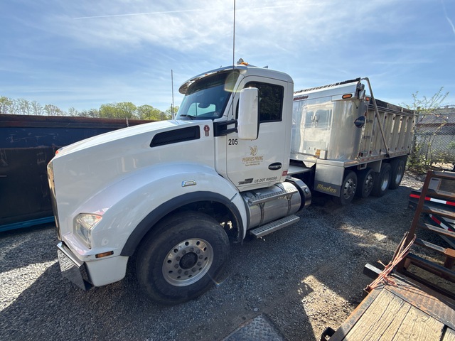 2019 Kenworth T880 10x4 Quad/A Dump Truck (Inoperable)