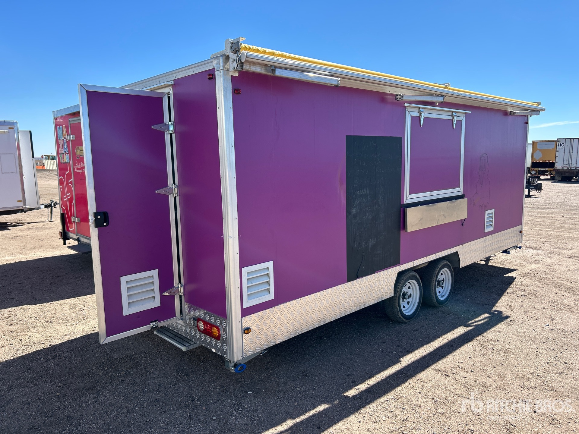 General Appearance with Image, coin arrière droit