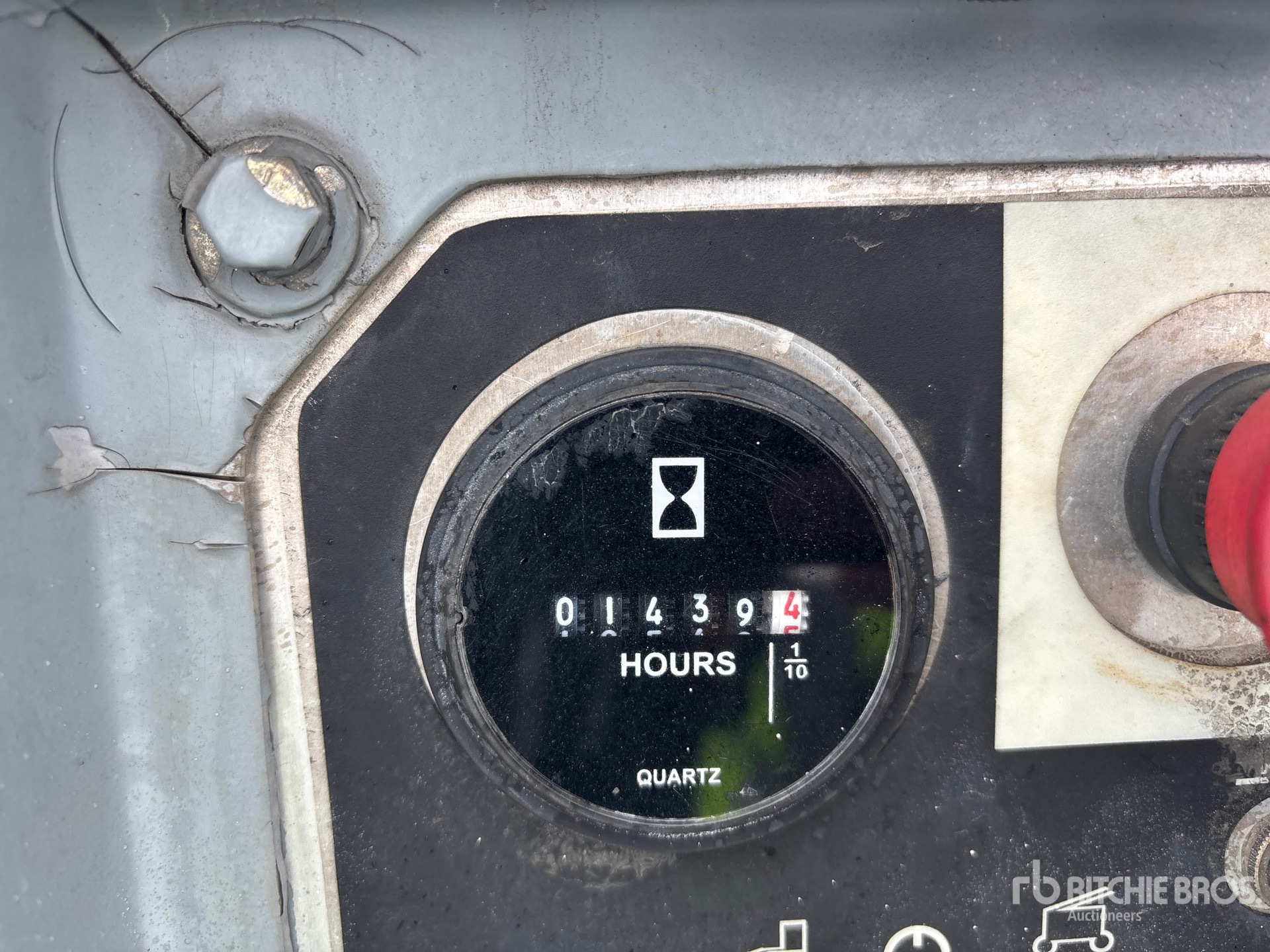 General Appearance with Hour Meter / Odometer