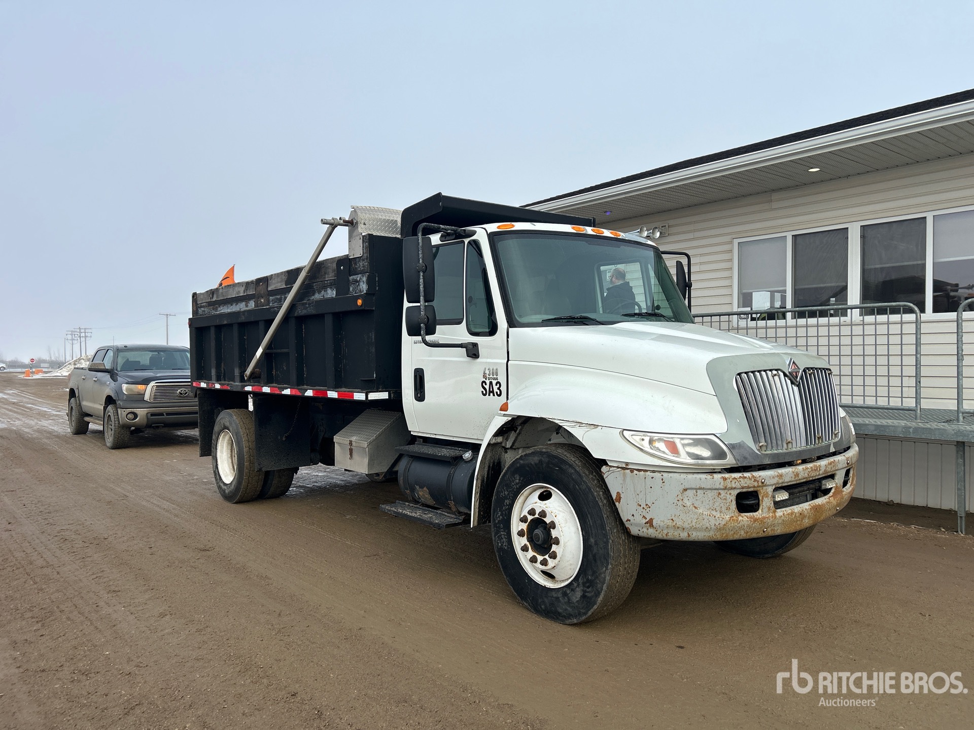 2004 International 4300
