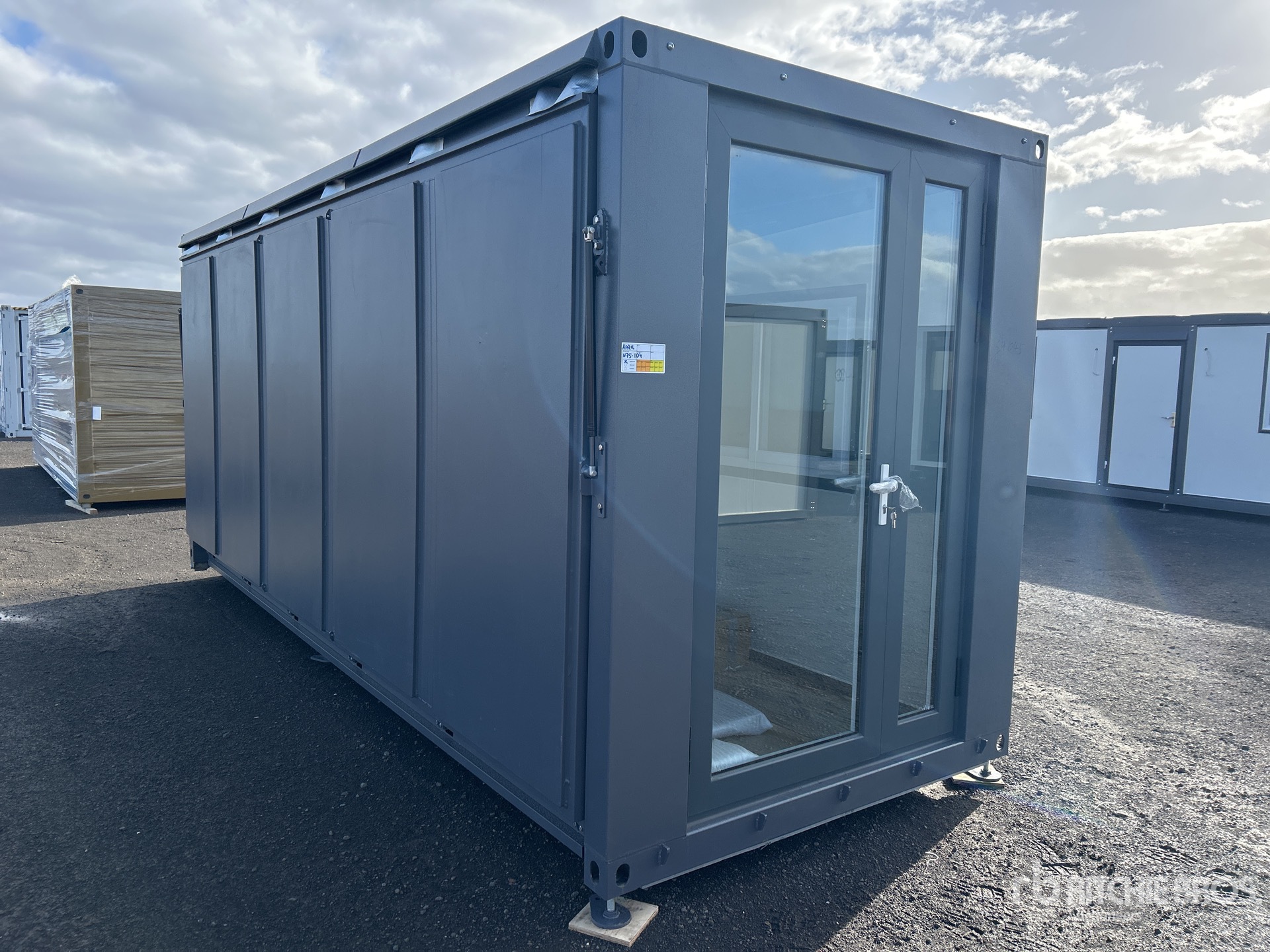 General Appearance with Picture, Right Front Corner