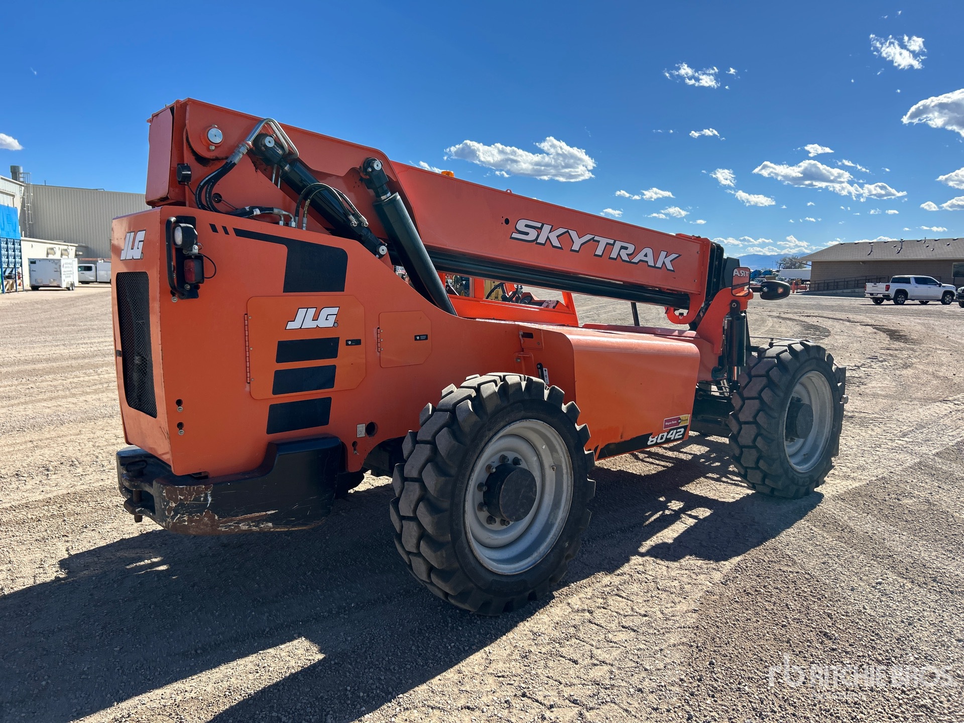 General Appearance with Foto, angolo anteriore sinistro