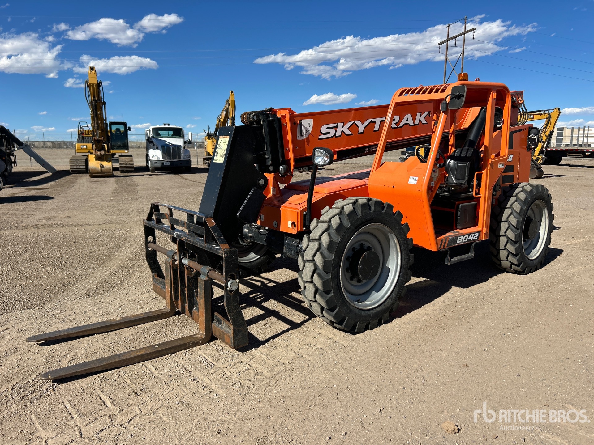 General Appearance with Foto, angolo anteriore sinistro