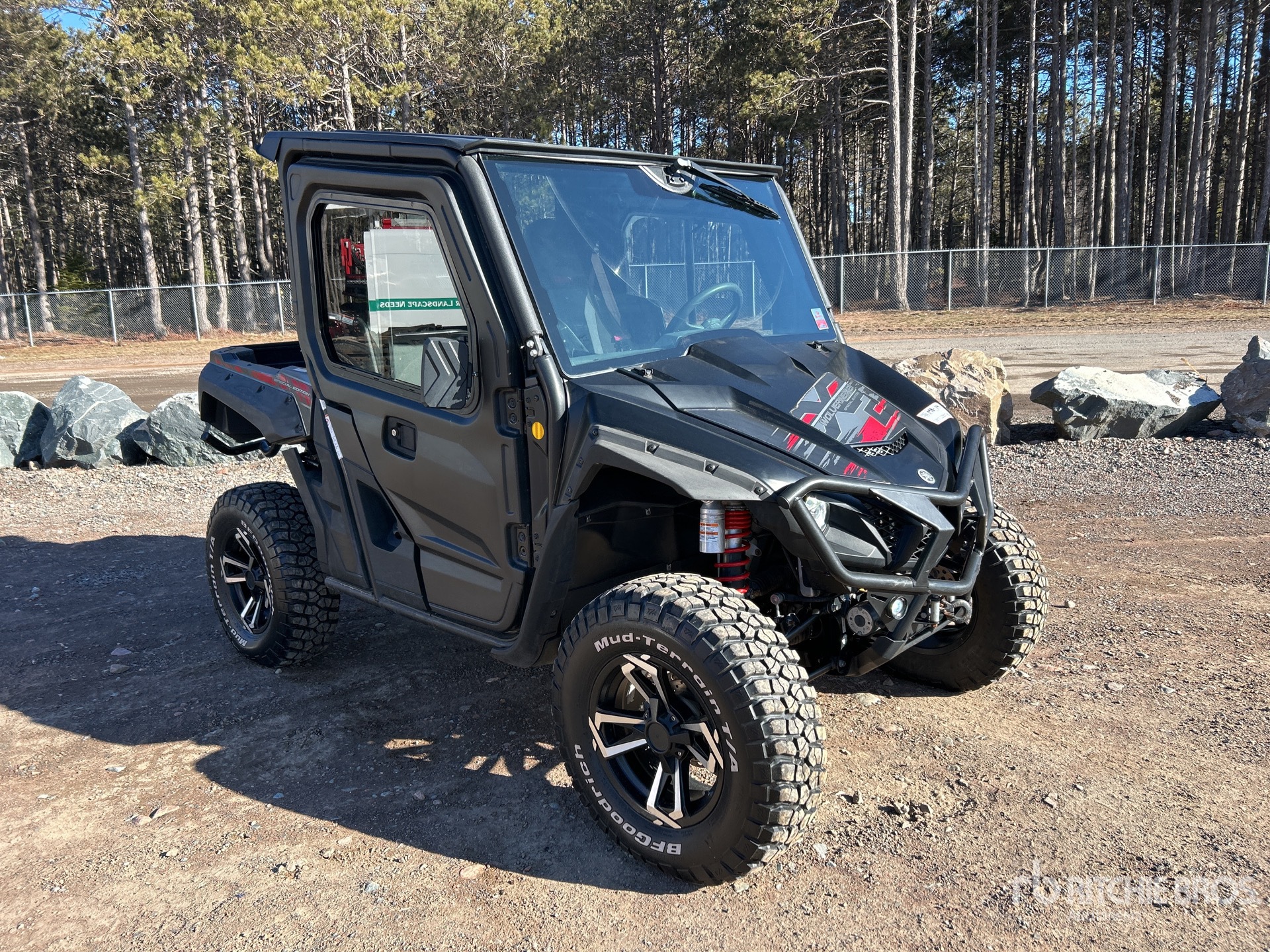 General Appearance with Picture, Right Front Corner