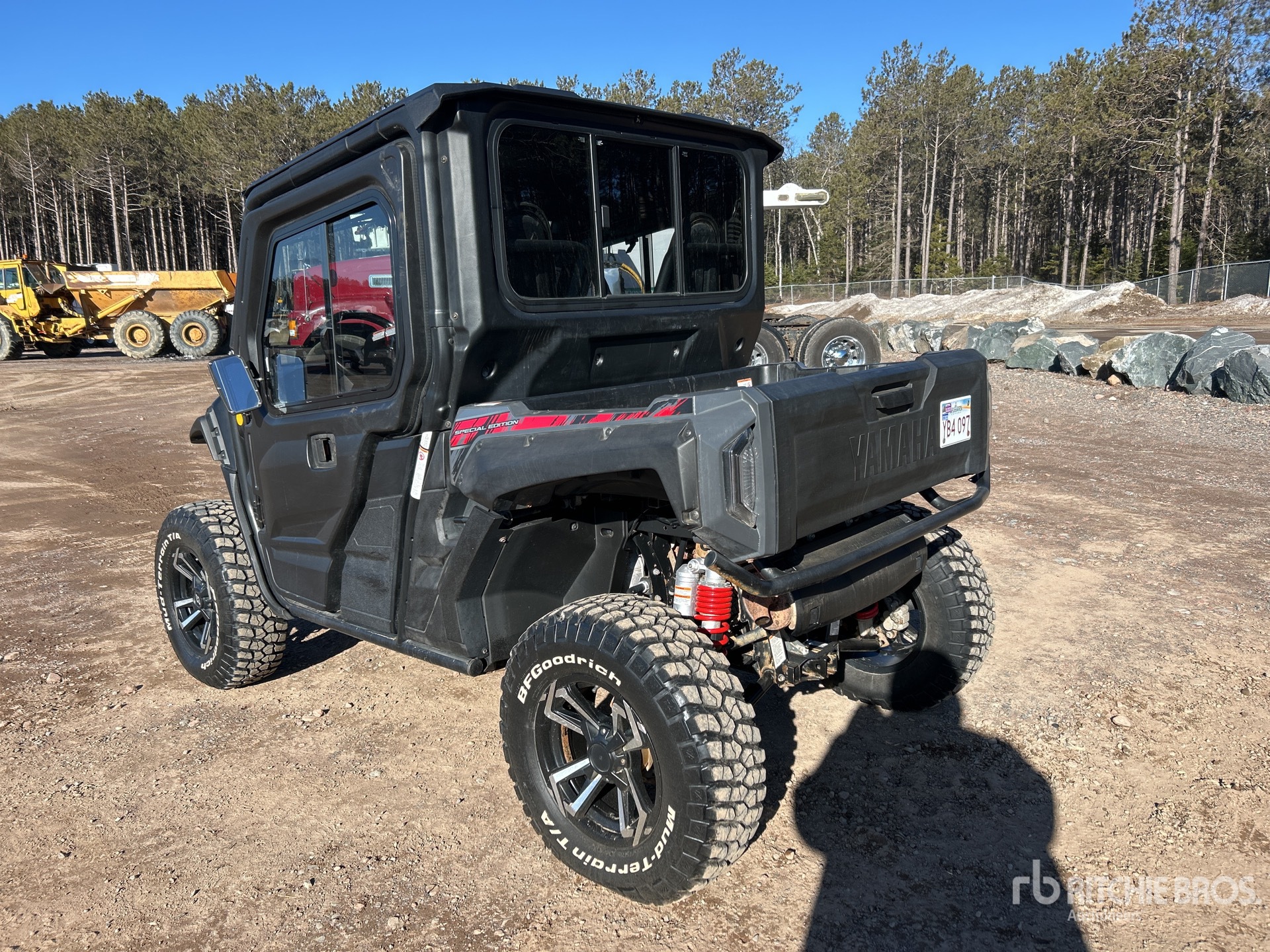 General Appearance with Picture, Left Rear Corner