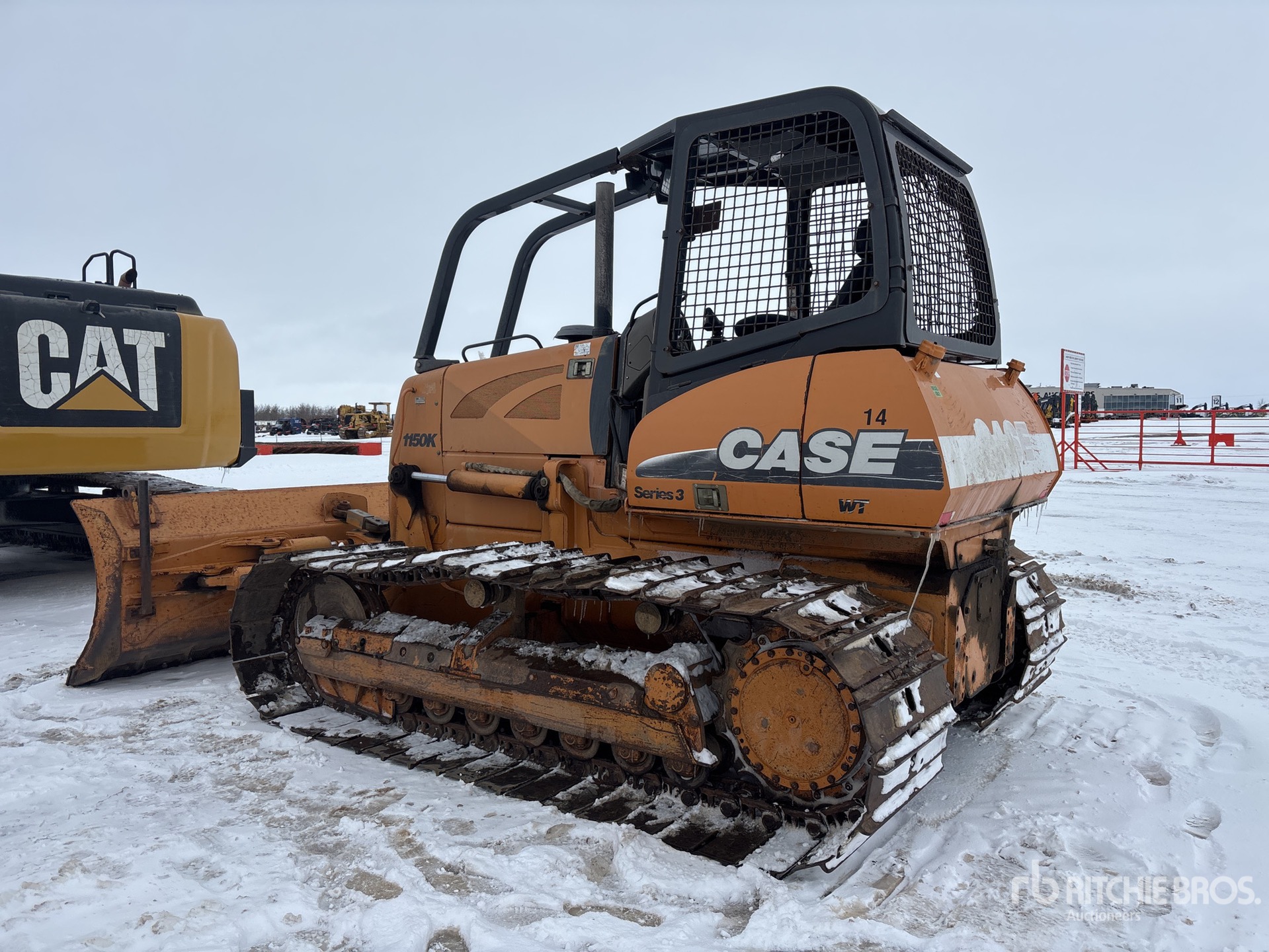 General Appearance with Foto, angolo posteriore sinistro