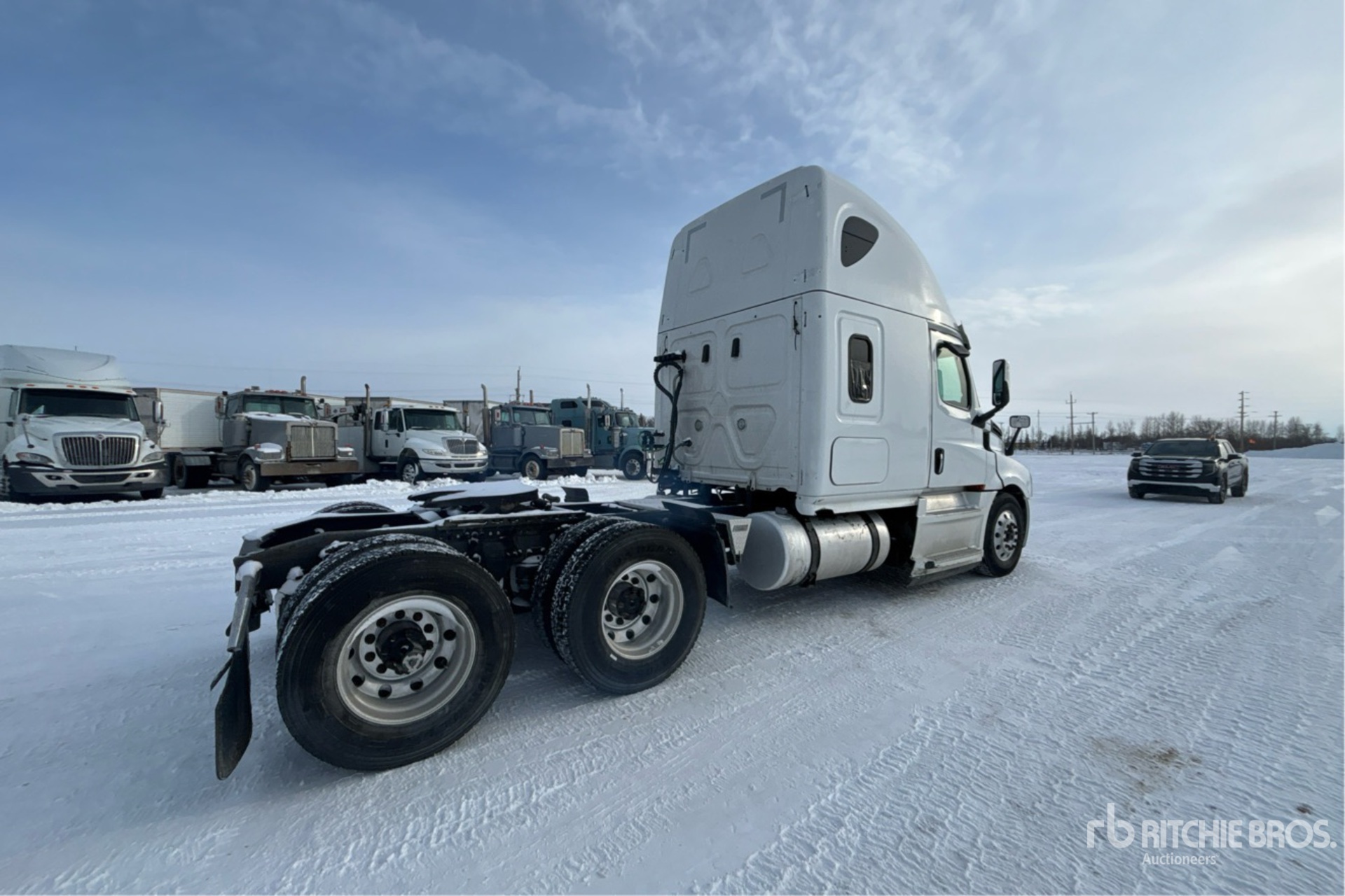 General Appearance with Foto, angolo anteriore sinistro