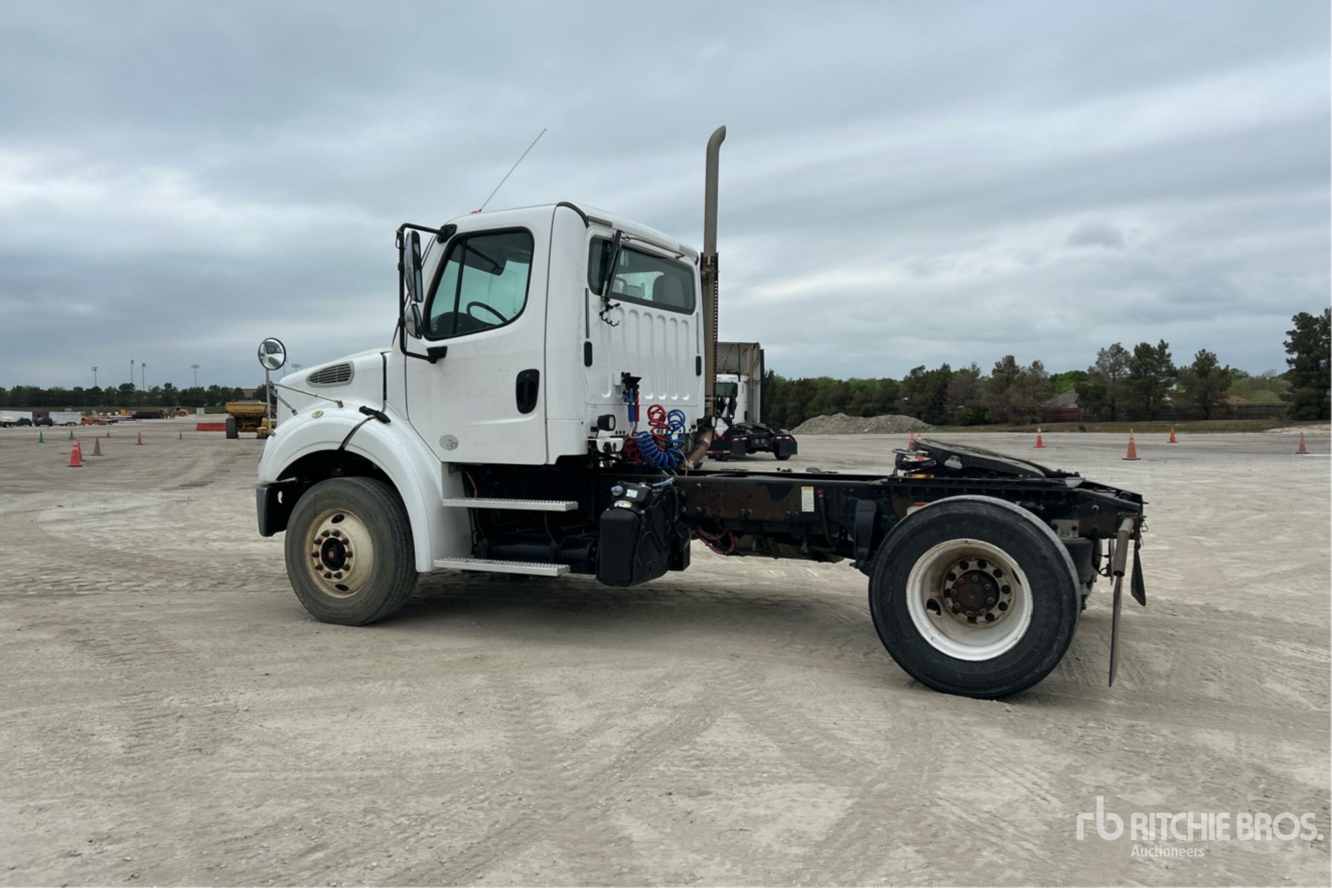 General Appearance with Imagen: esquina trasera izquierda