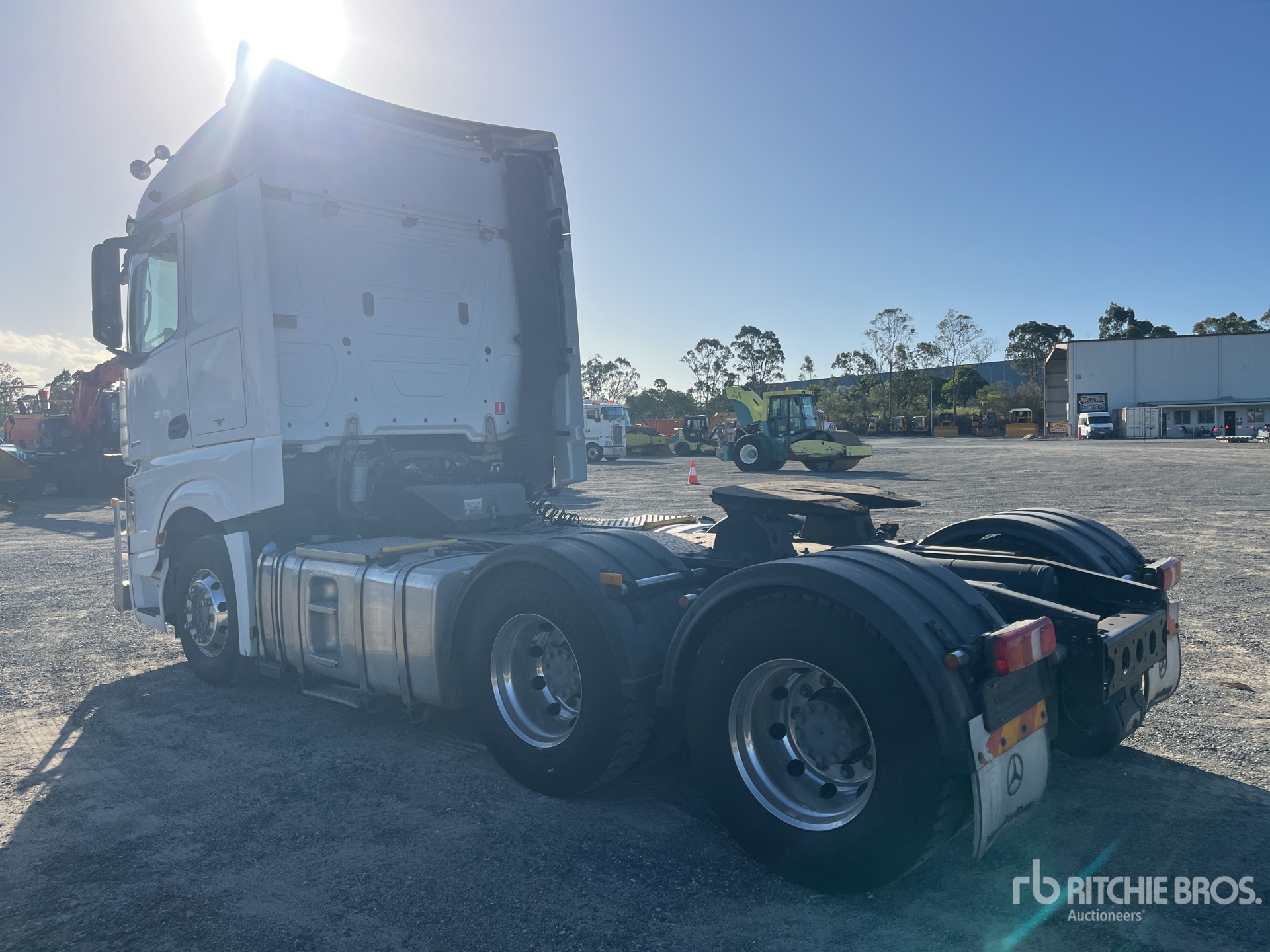 General Appearance with Imagen: esquina trasera derecha