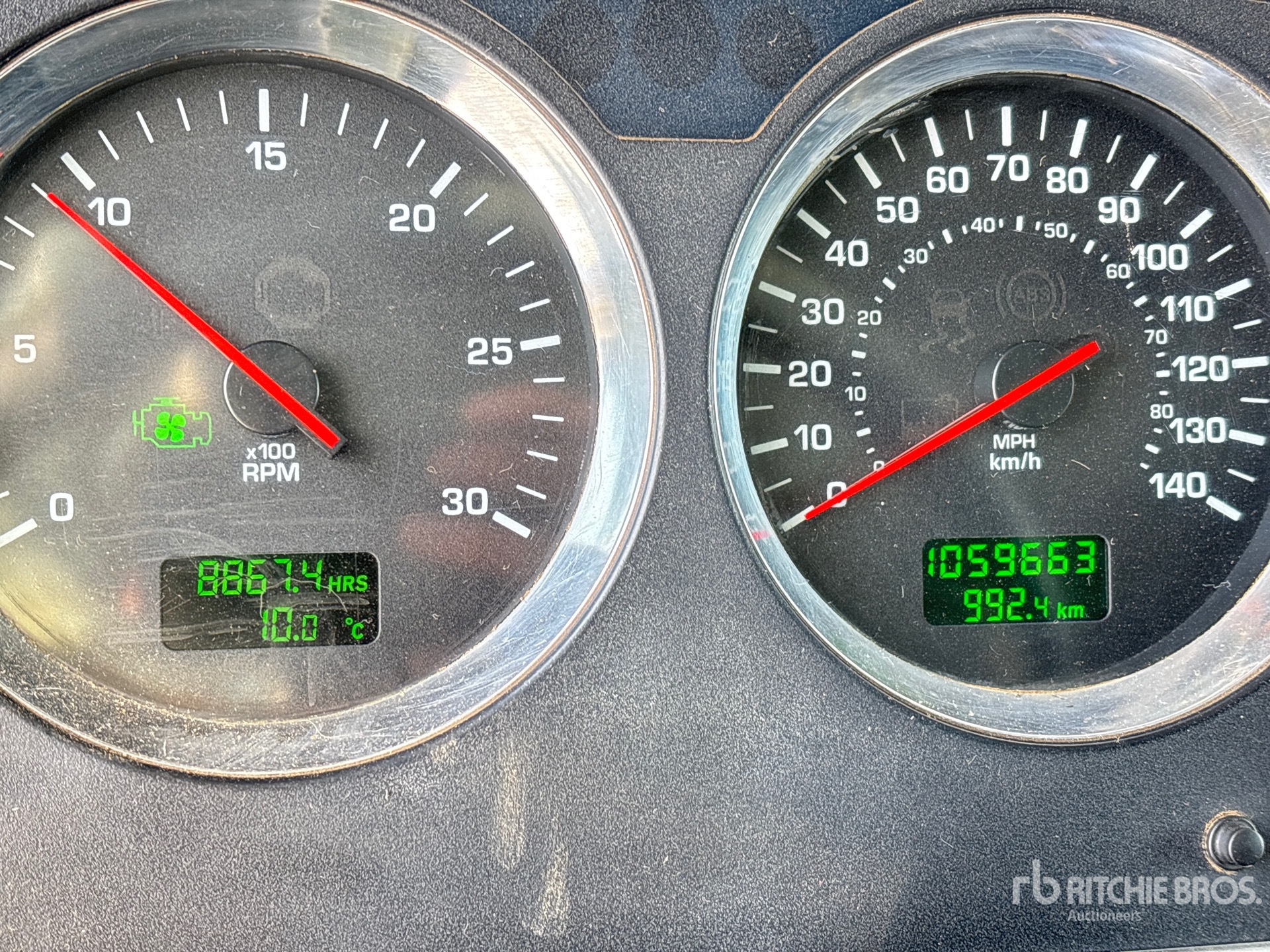 General Appearance with Horímetro / Odómetro