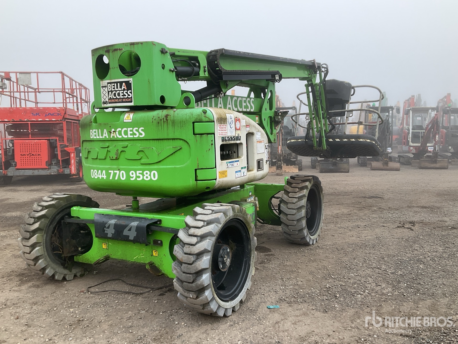 General Appearance with Picture, Right Rear Corner