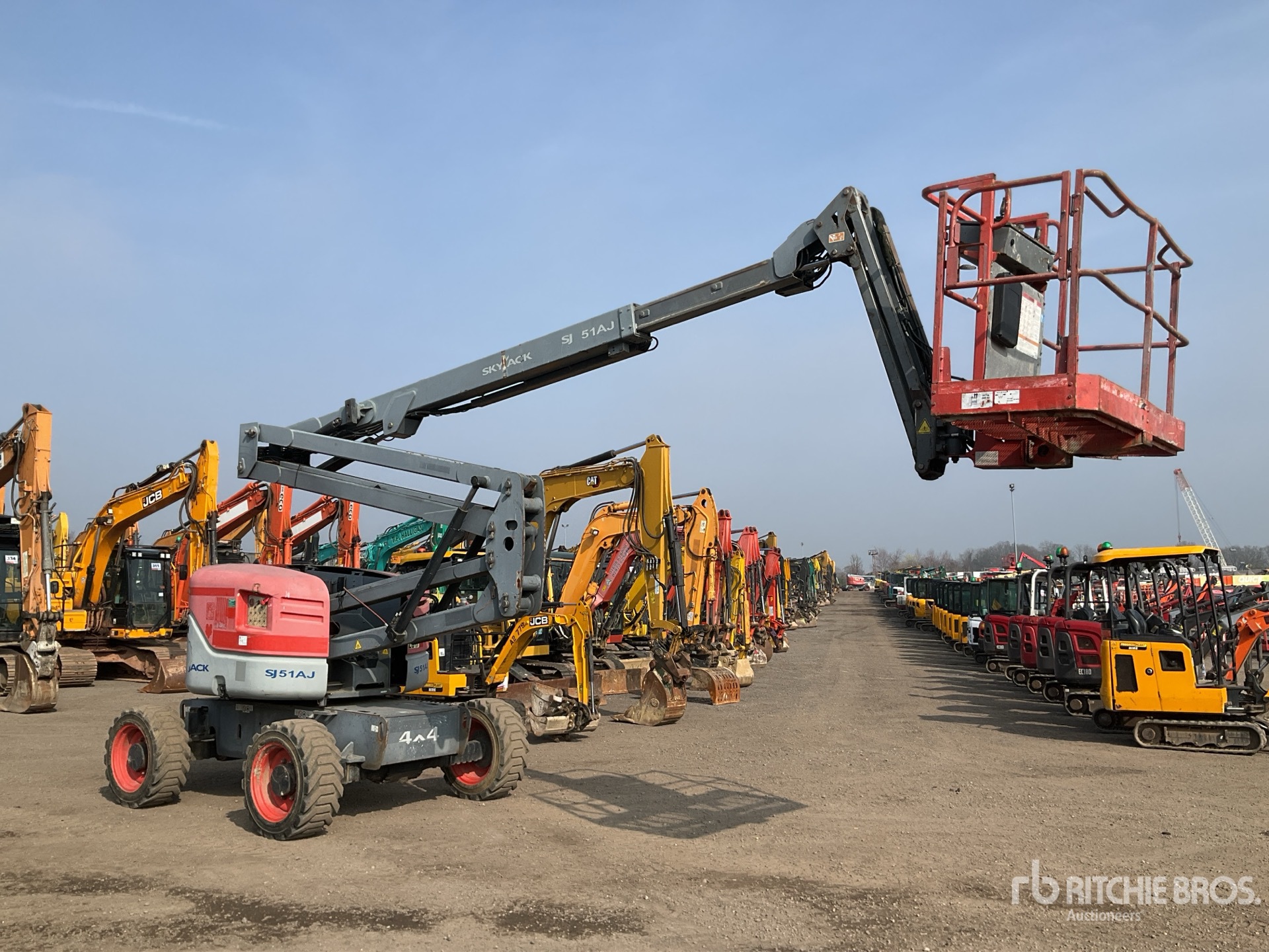 General Appearance with Featured Photo