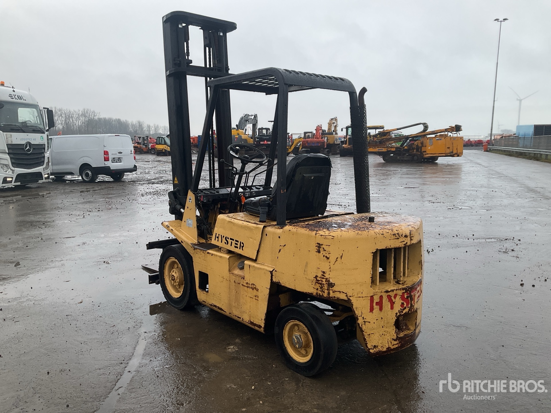 General Appearance with Picture, Left Rear Corner