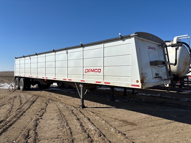 2023 Demco 42 ft T/A Grain Trailer 2023 Demco 42 ft T/A Grain Trailer