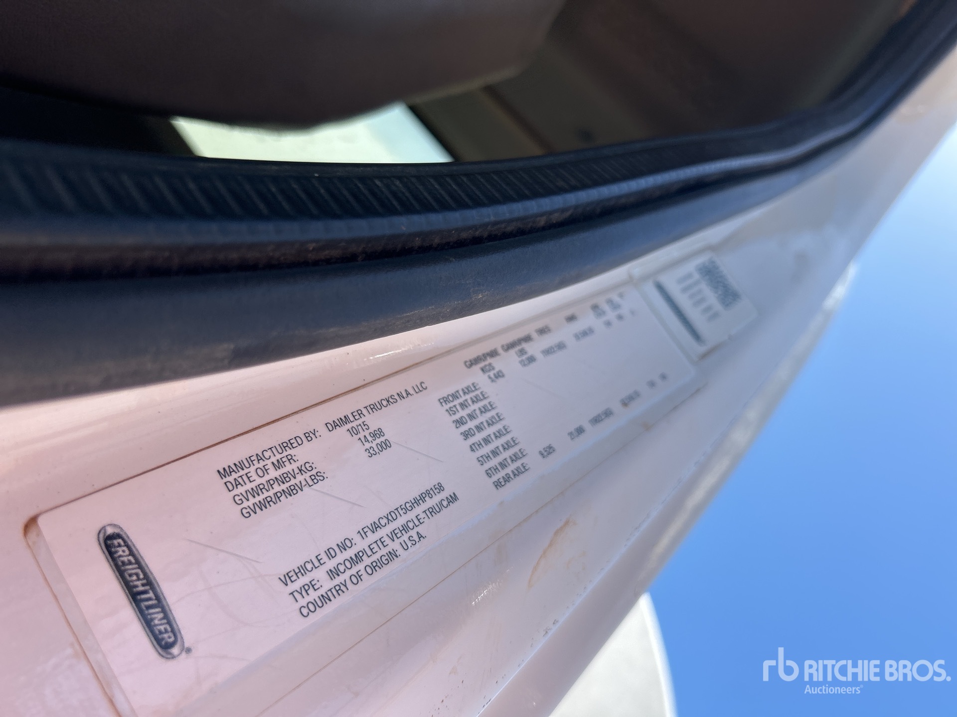 Photo of a 2016 Freightliner M2 106