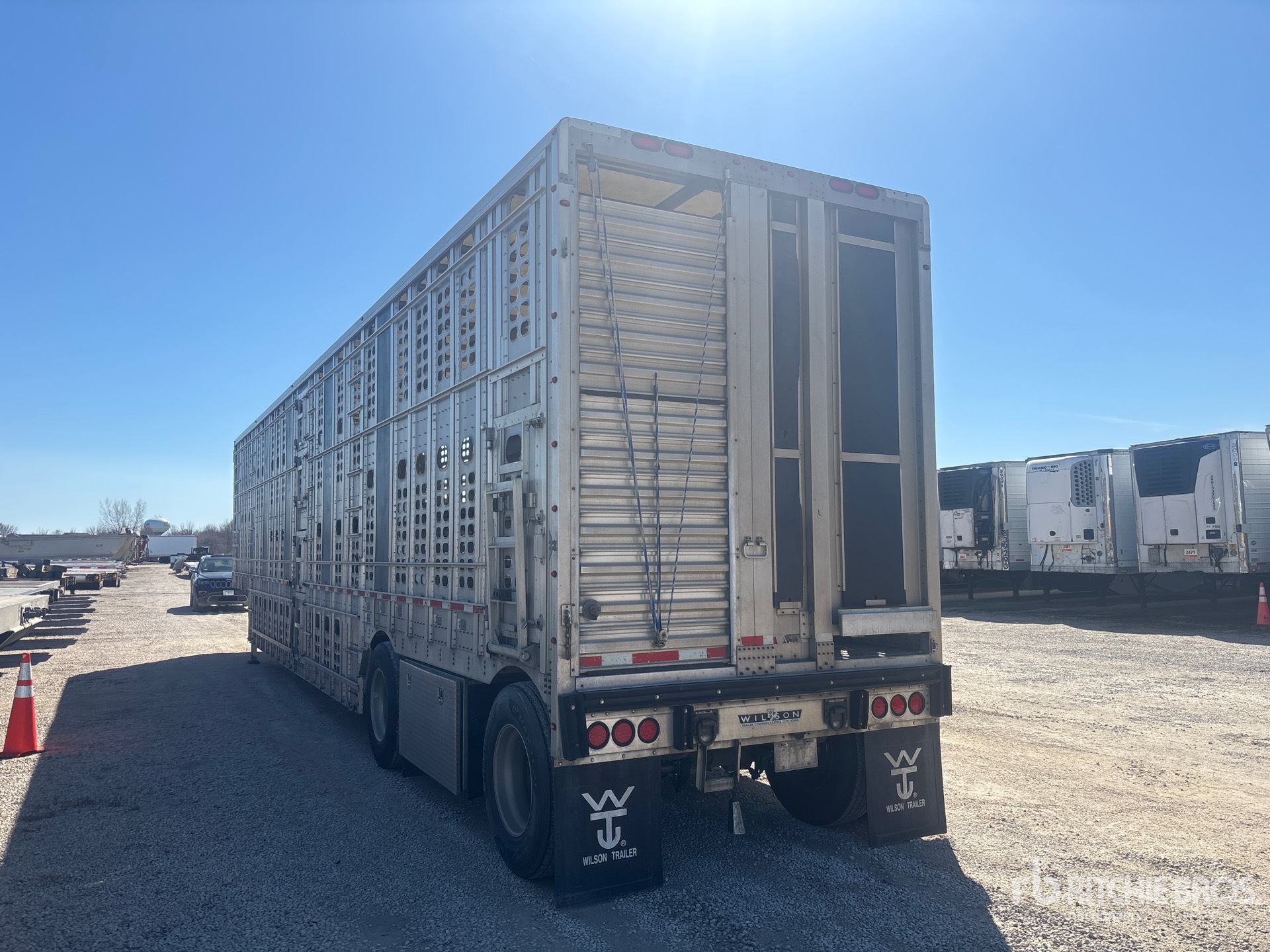 Aspect général with Image, coin arrière gauche