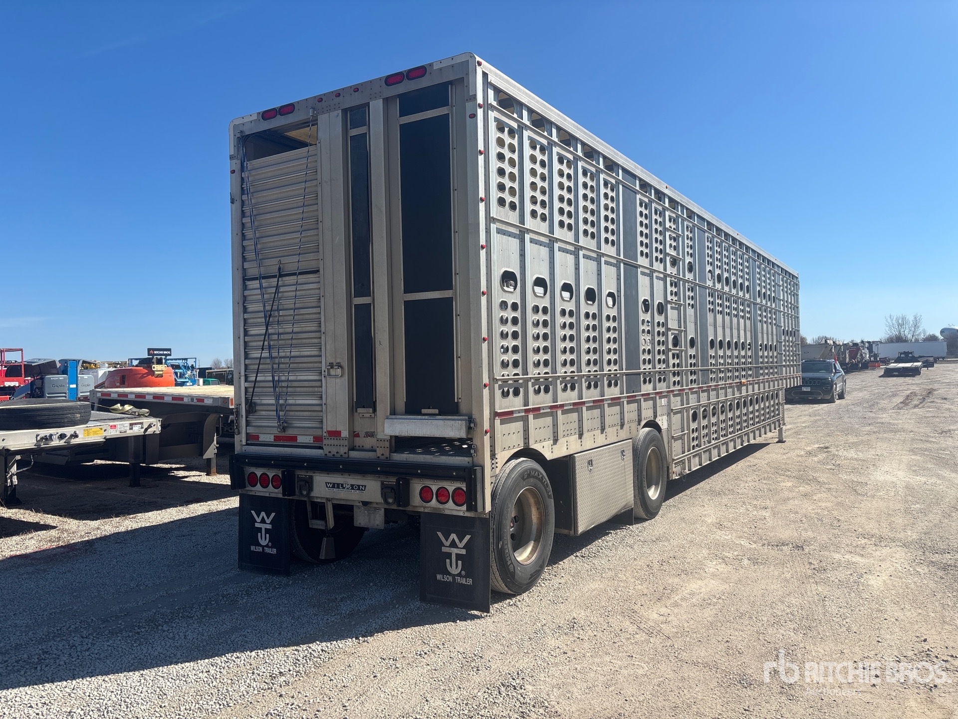 Aspect général with Image, coin arrière droit