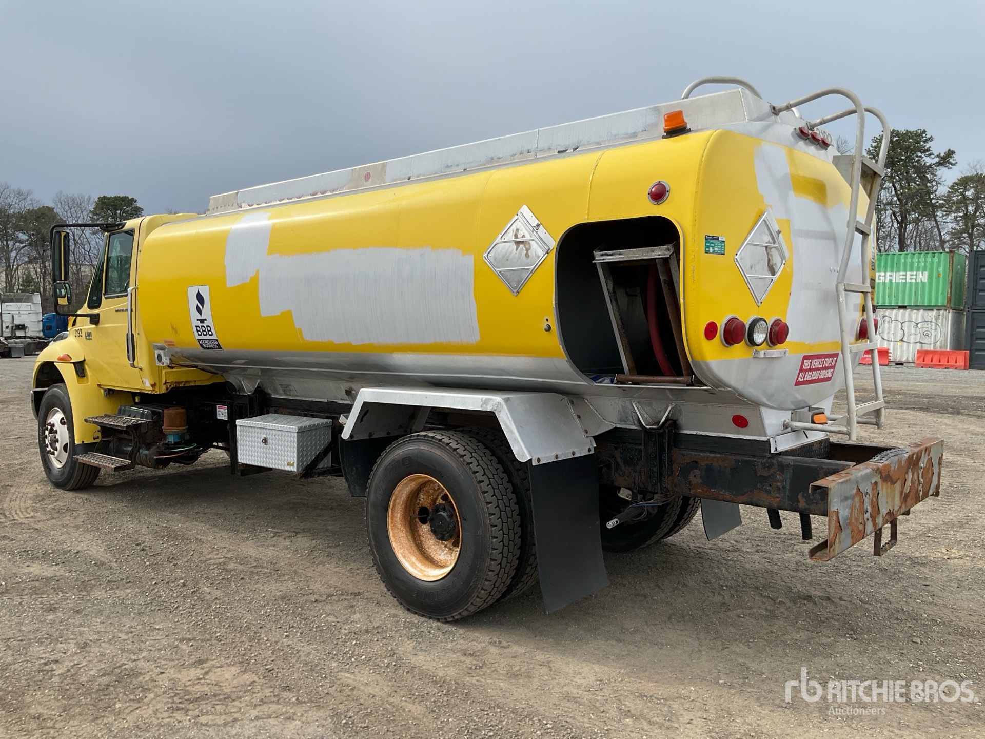 Aspect général with Image, coin arrière gauche