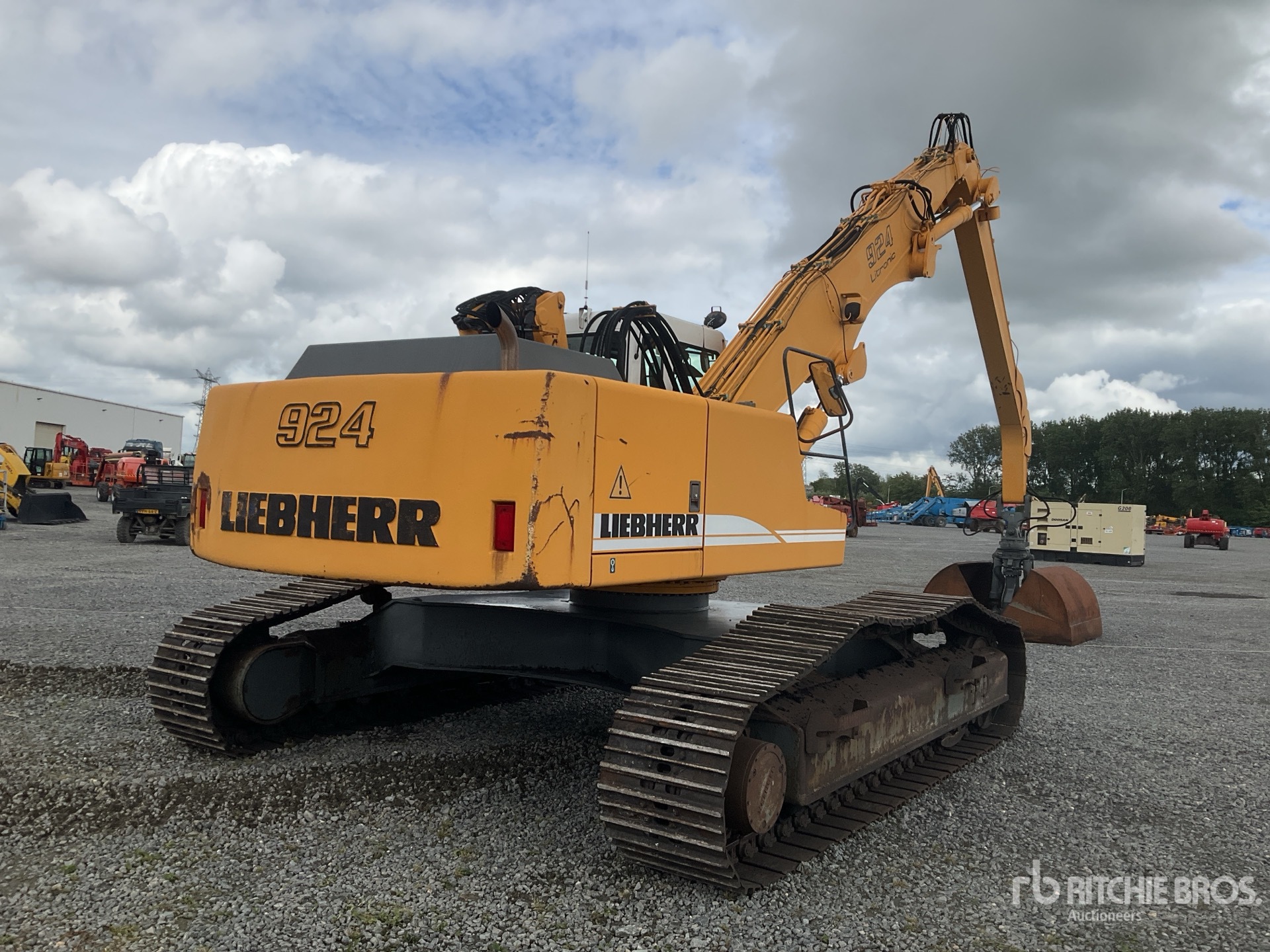 General Appearance with Picture, Right Rear Corner