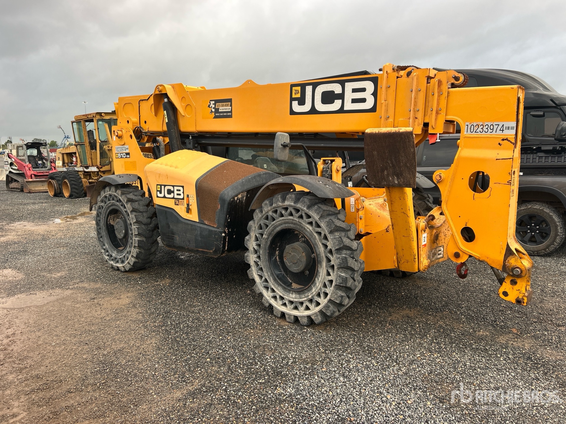 General Appearance with Picture, Right Front Corner