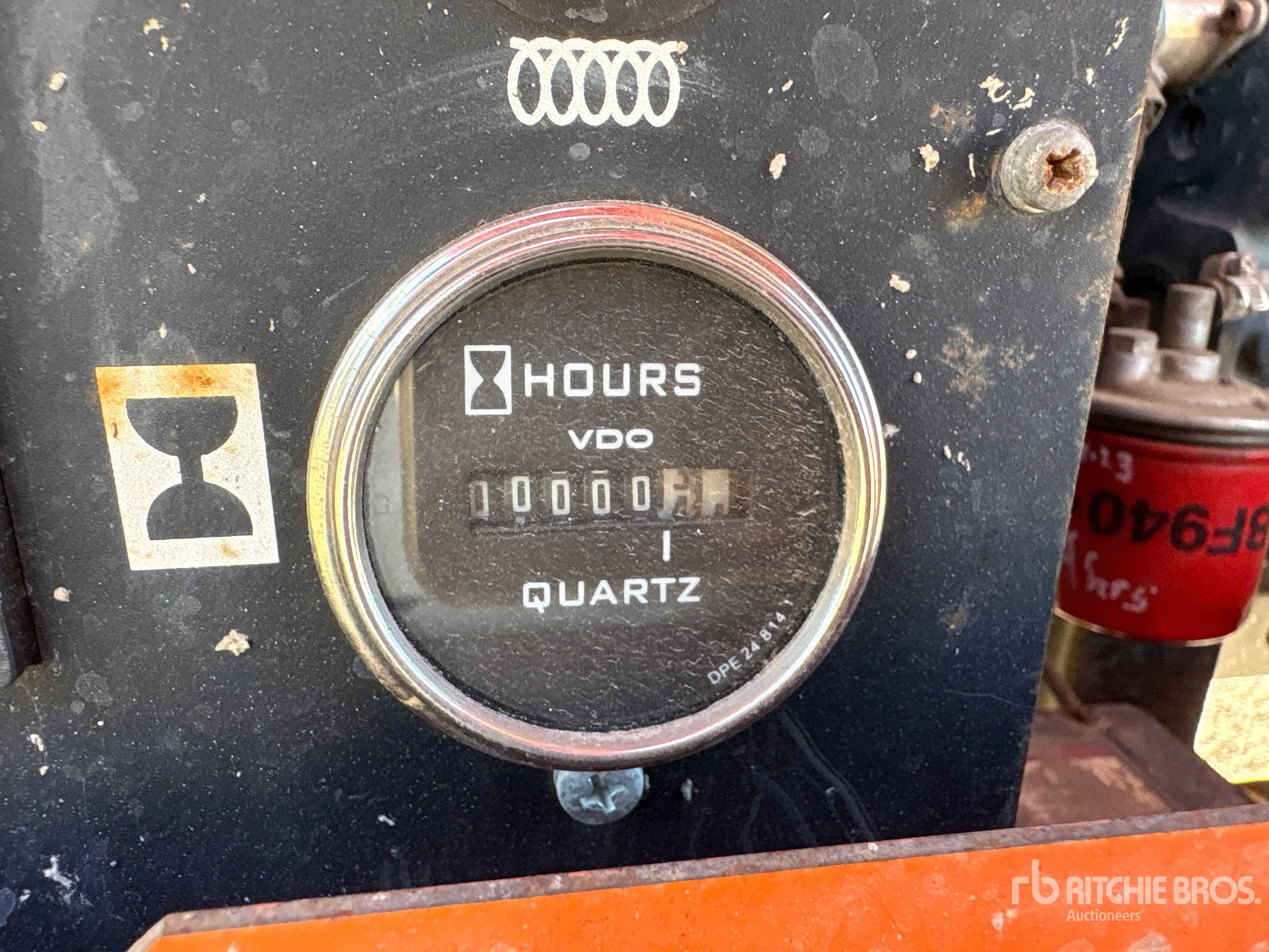 General Appearance with Hour Meter / Odometer