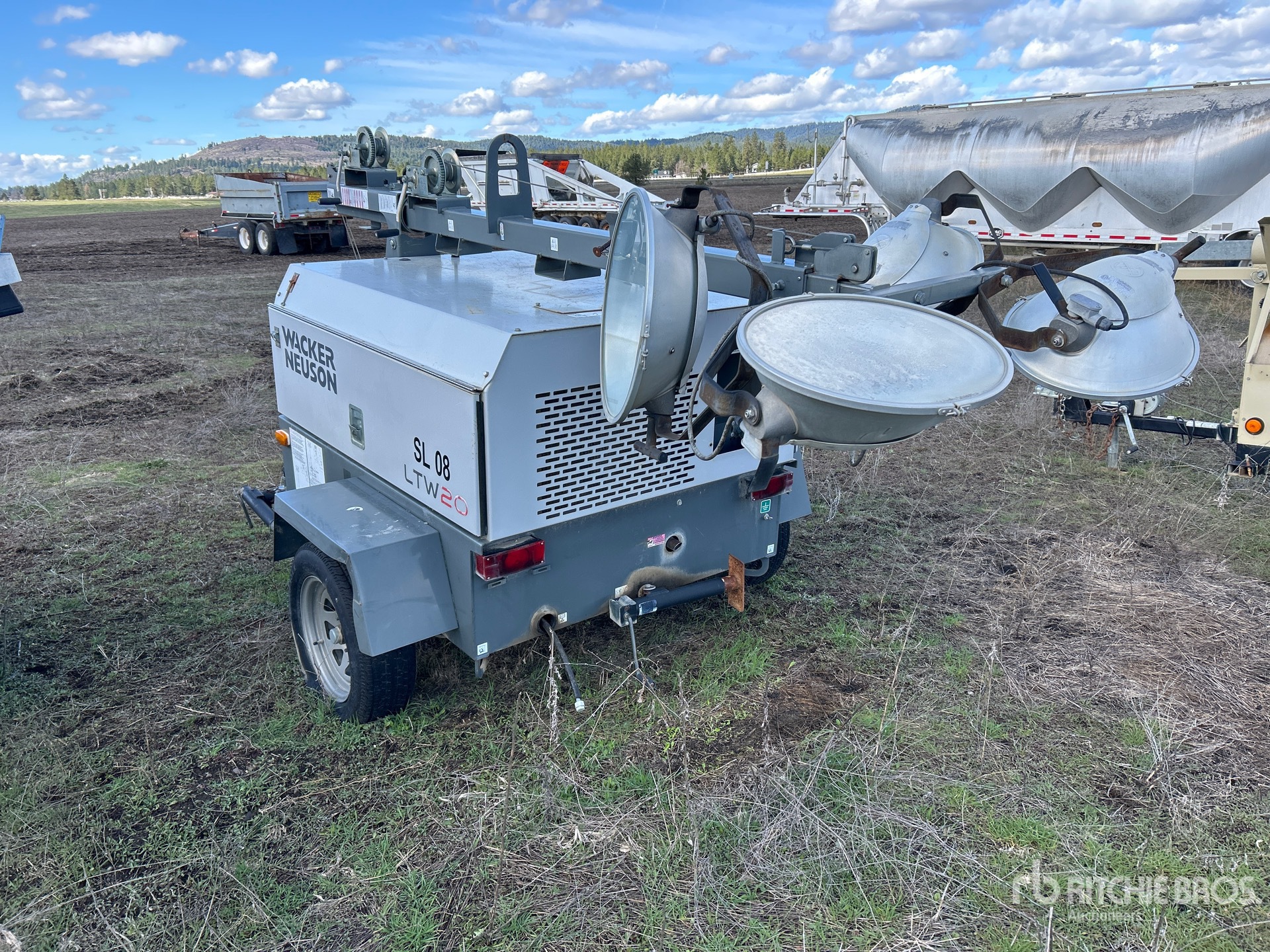 General Appearance with Picture, Left Rear Corner