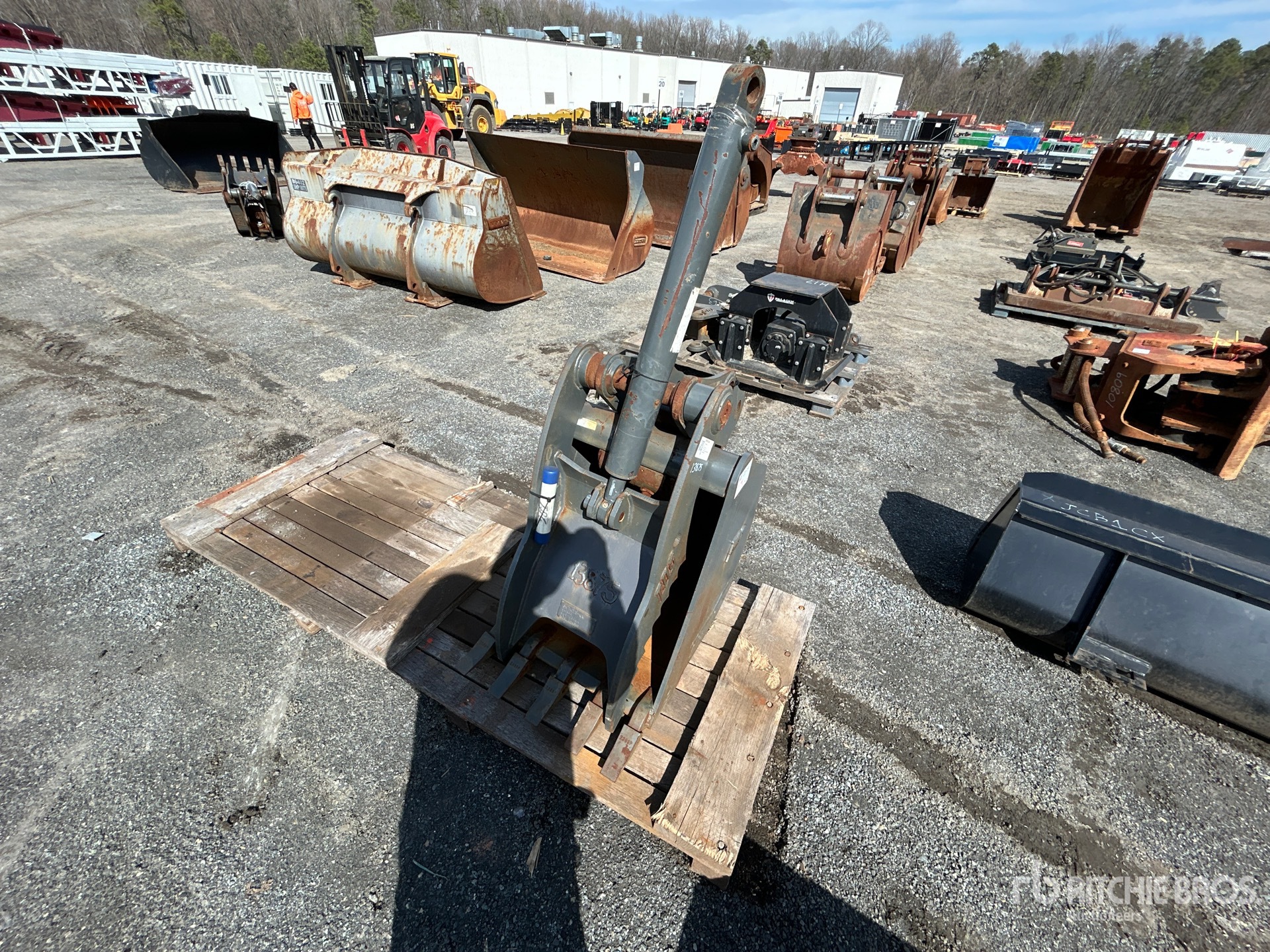  TAG 24 in Digging - Fits Volvo ECR88