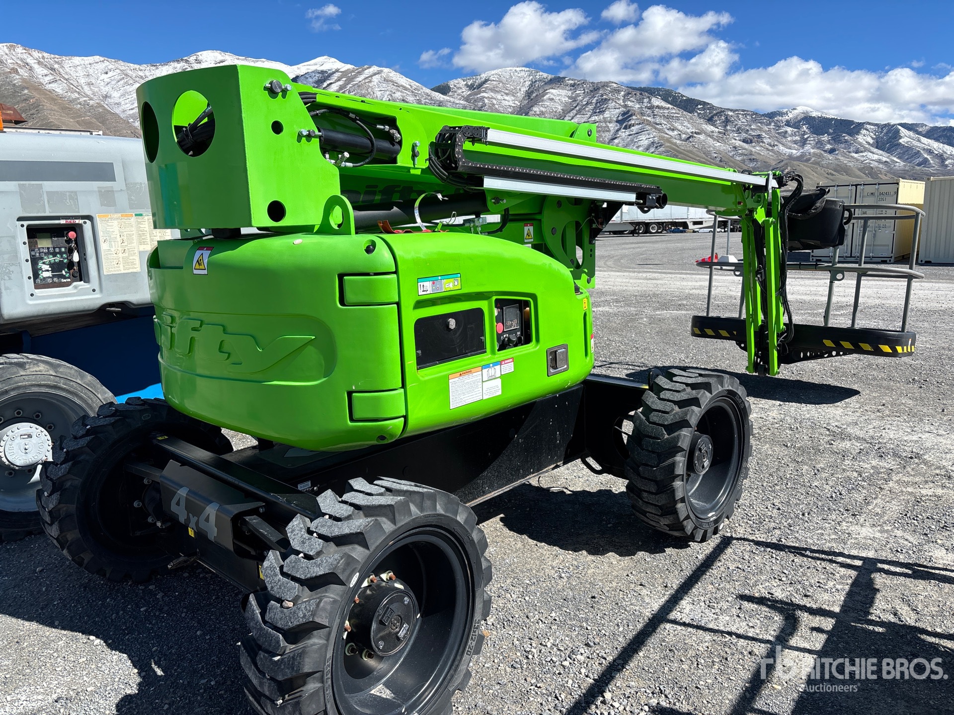 General Appearance with Picture, Right Rear Corner