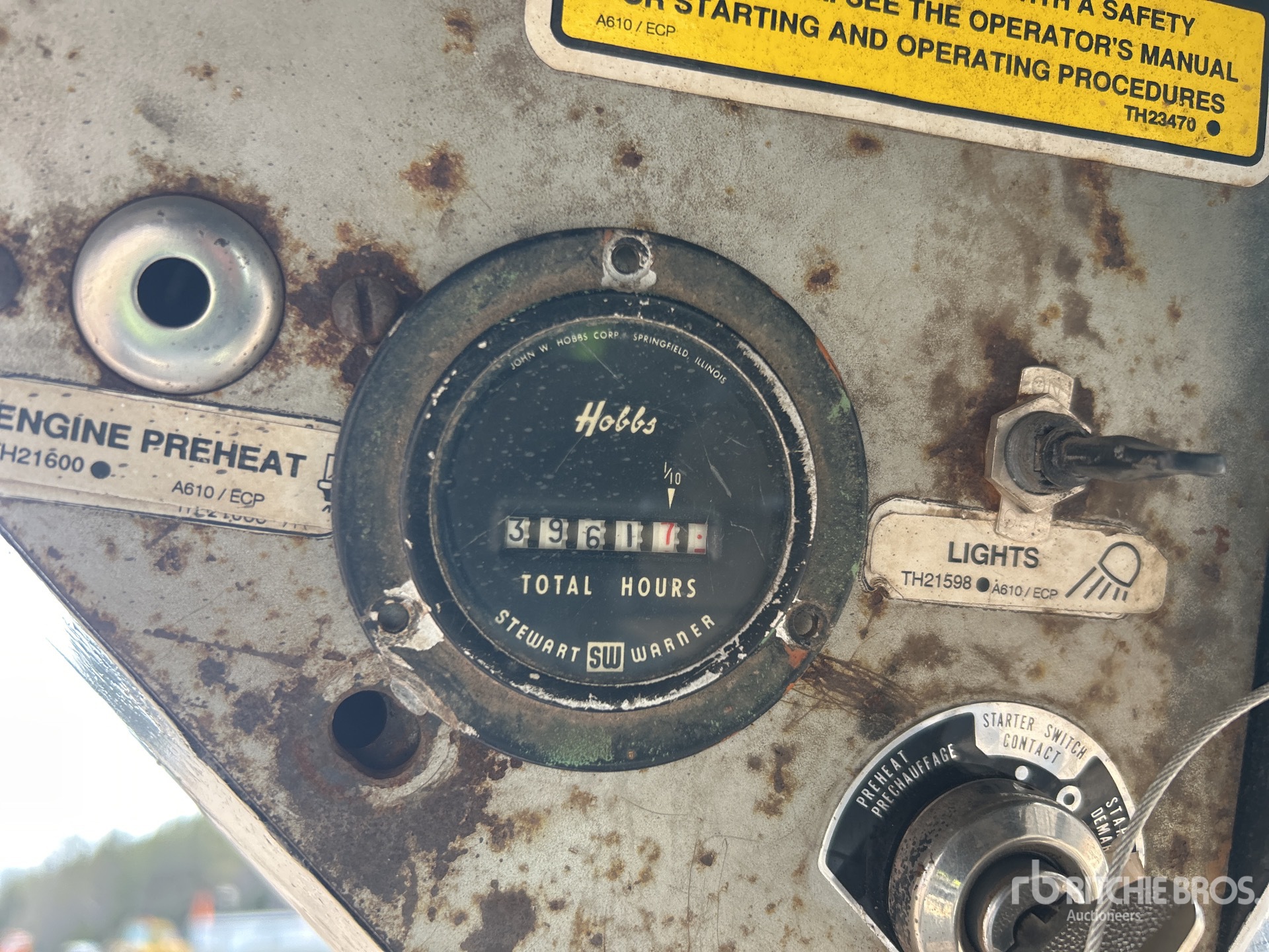 General Appearance with Hour Meter / Odometer