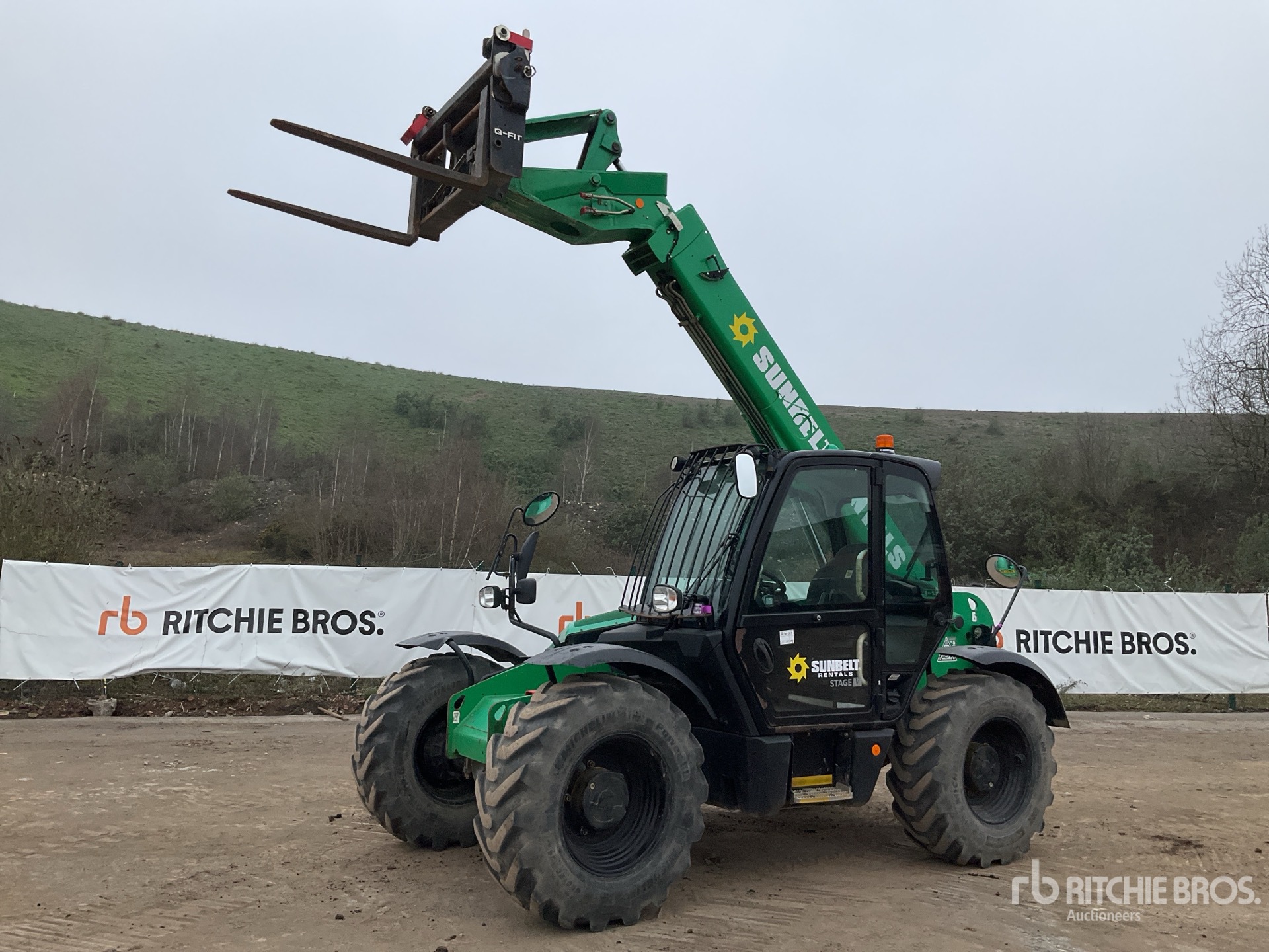 General Appearance with Featured Photo