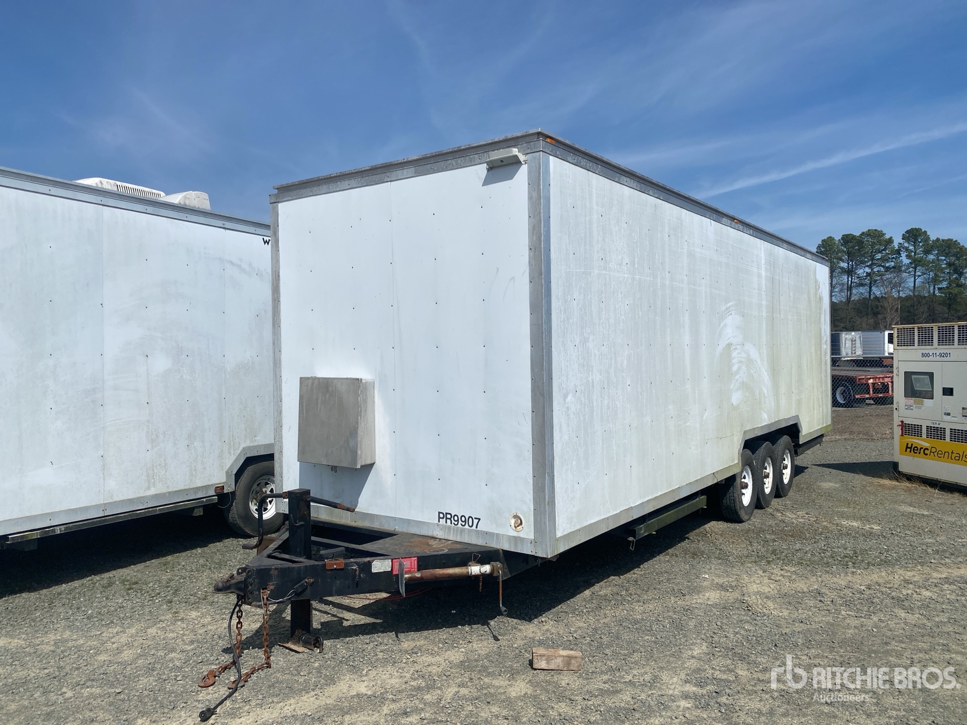 General Appearance with Bild, Ecke vorne links