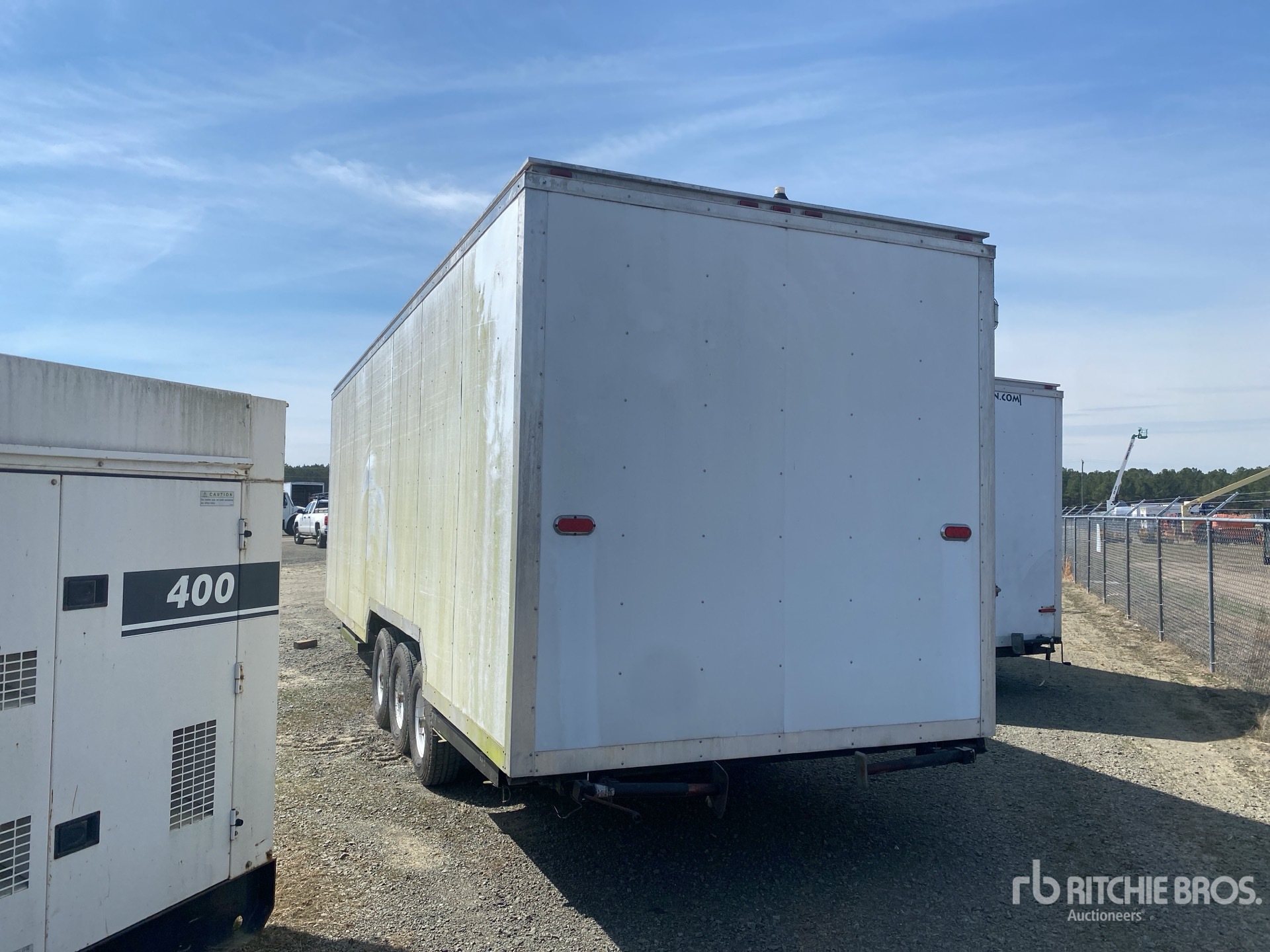 General Appearance with Bild, Ecke hinten links