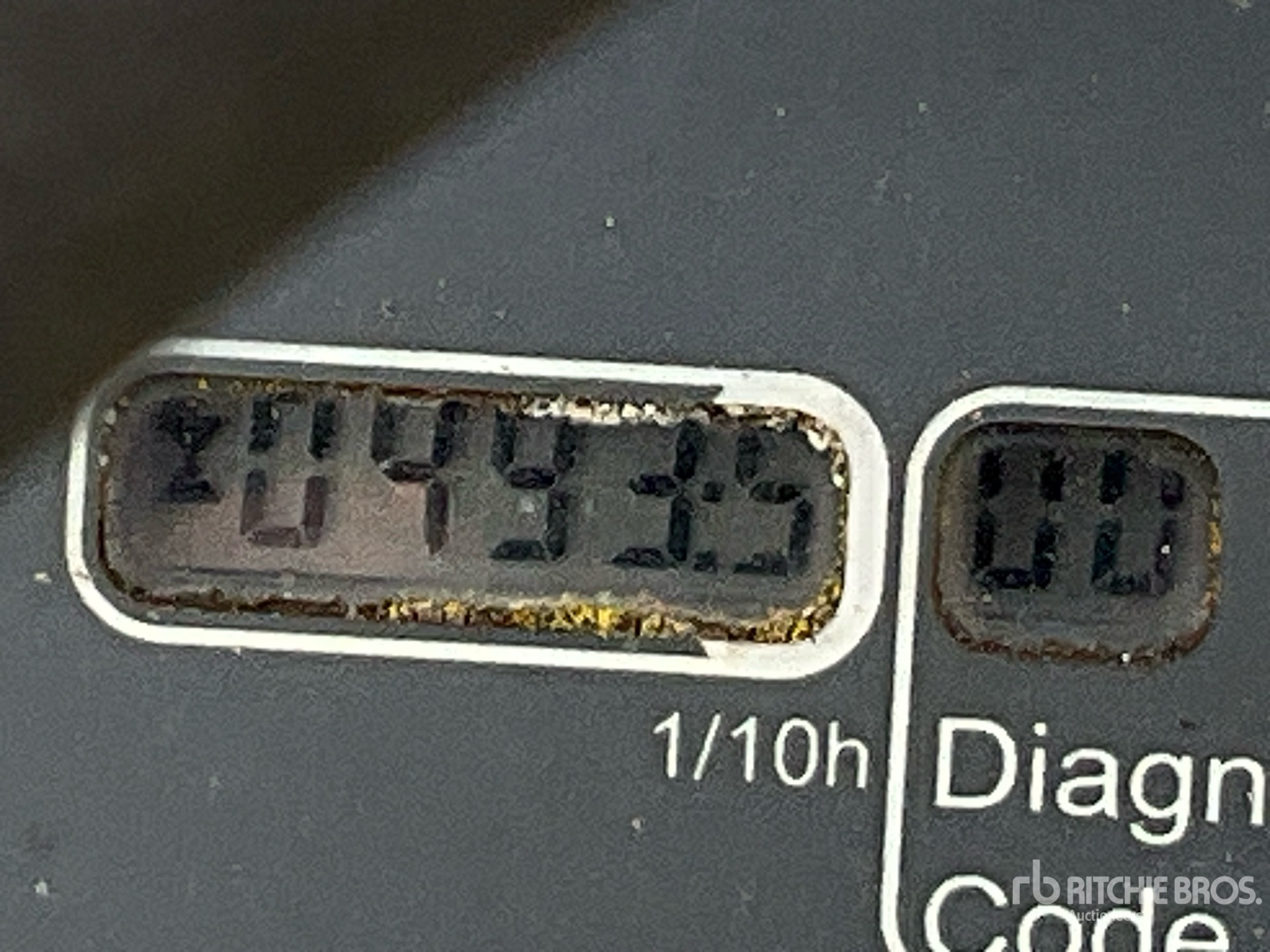 General Appearance with Hour Meter / Odometer