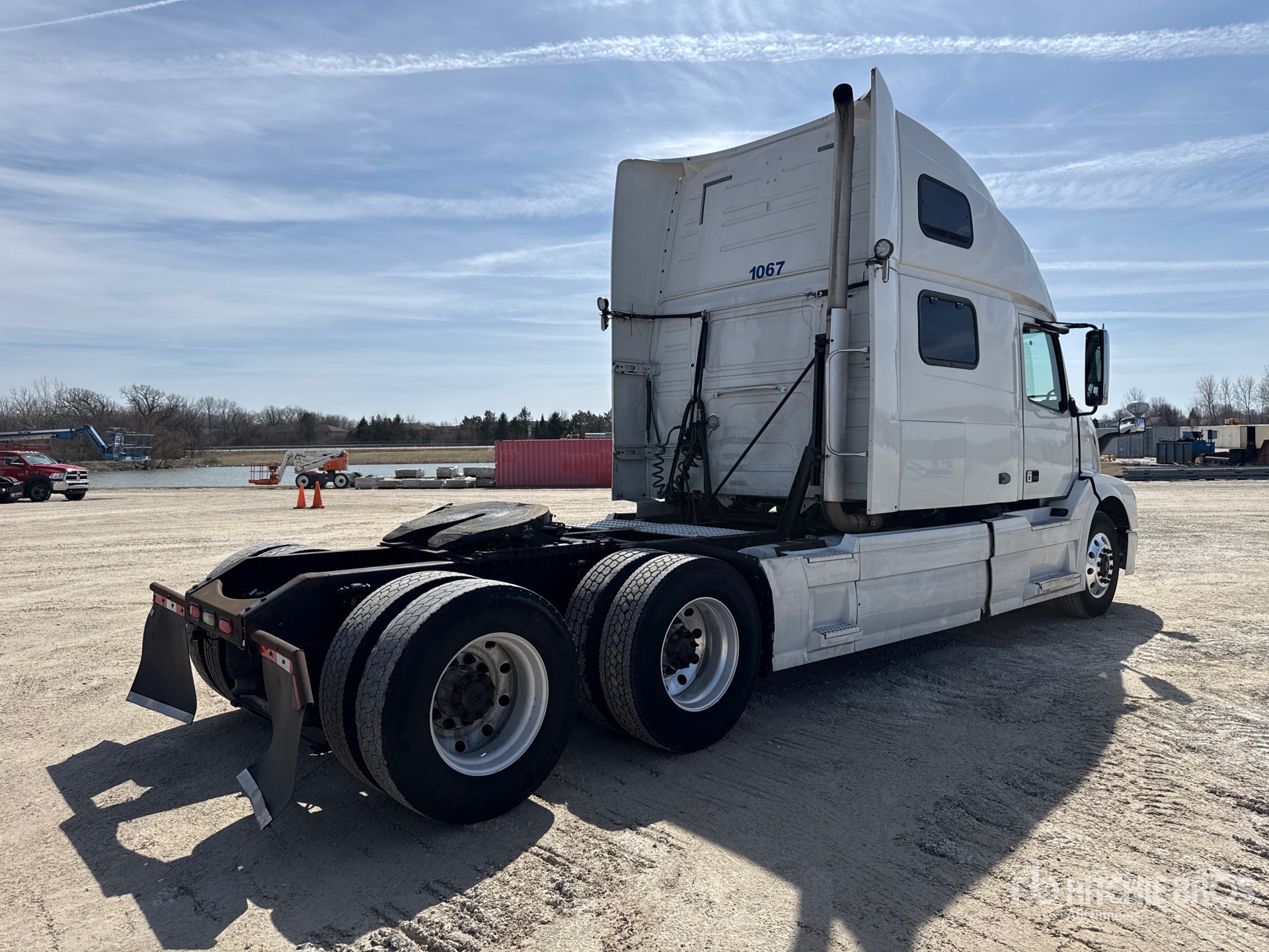 General Appearance with Picture, Right Rear Corner