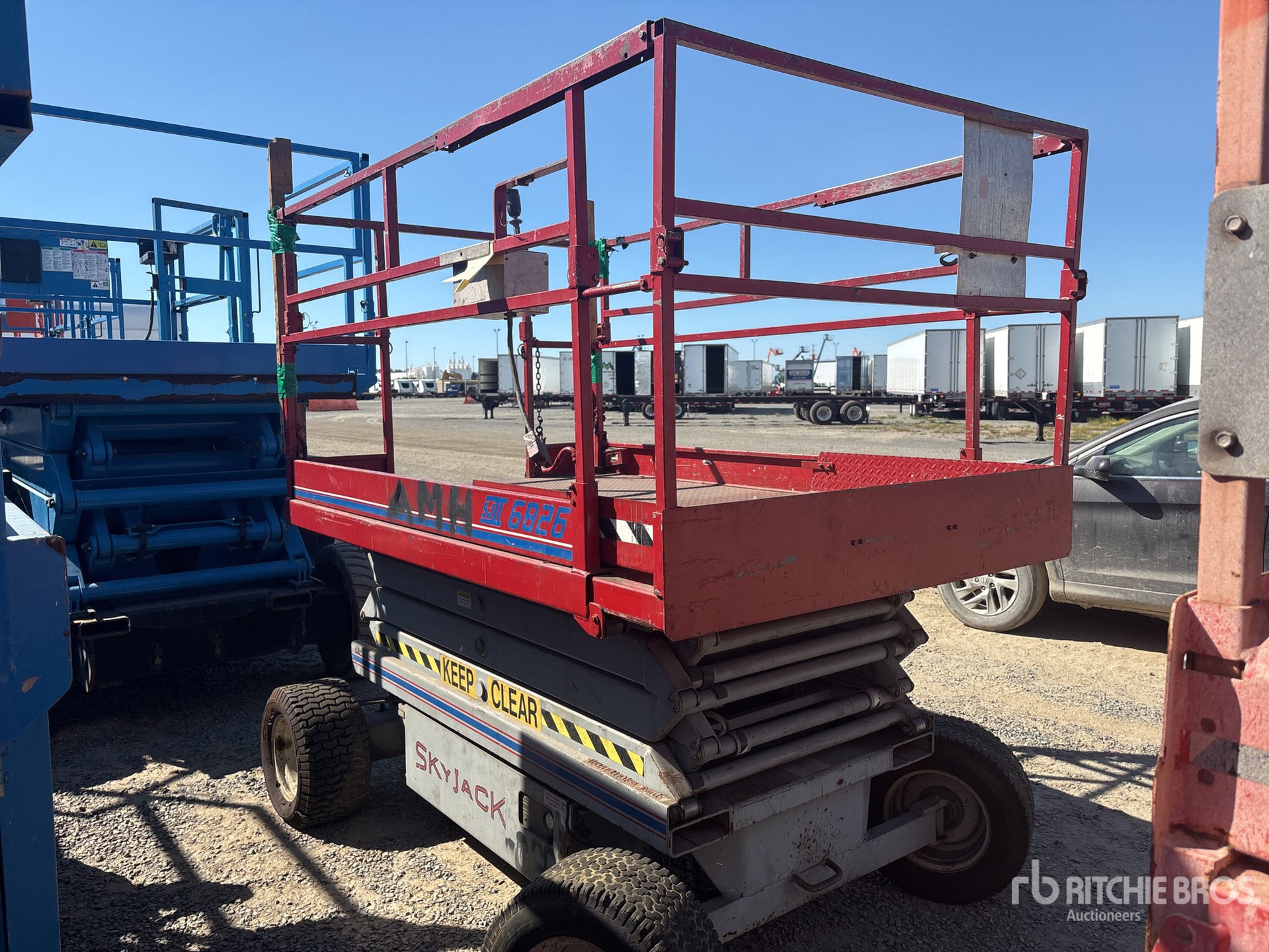 General Appearance with Bild, Ecke vorne rechts